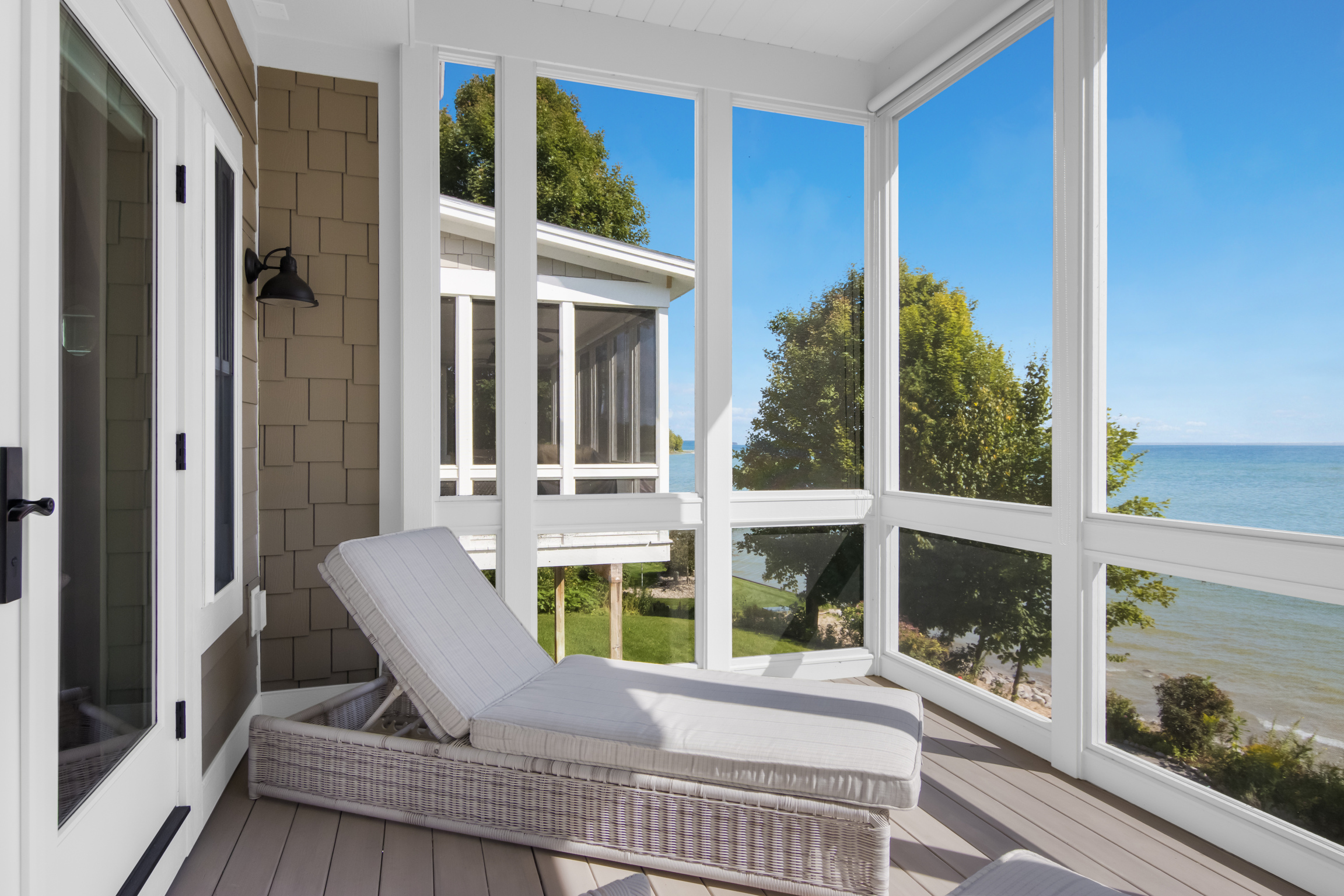 Chateau Sunrise | Photo 21