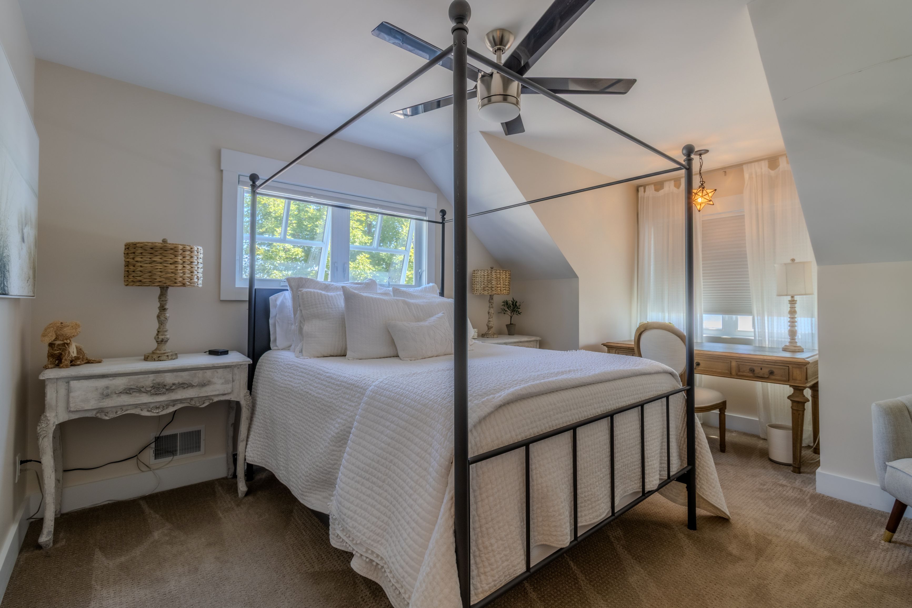 Chateau Sunrise | Photo 32