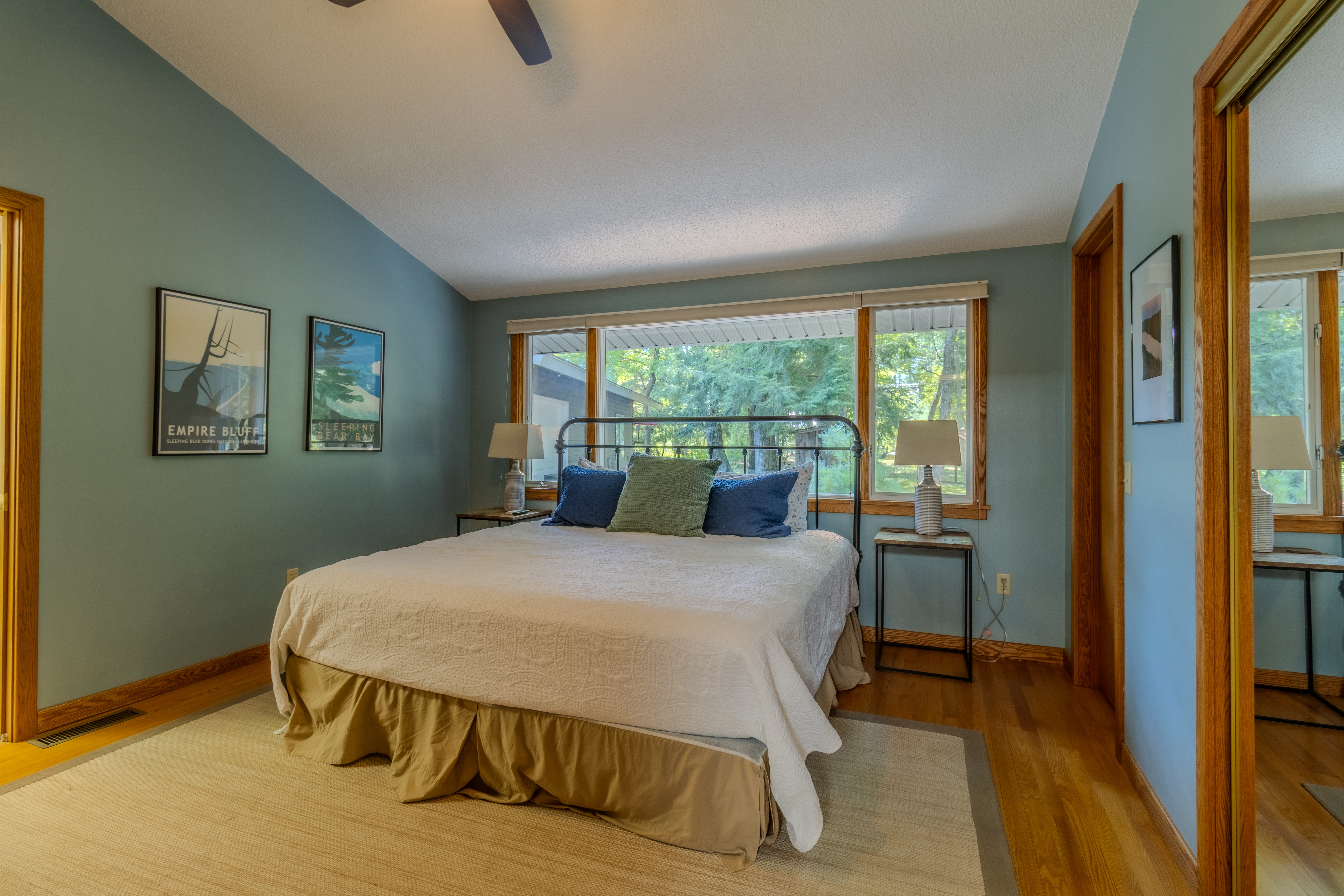 Crystal Views | Photo 37