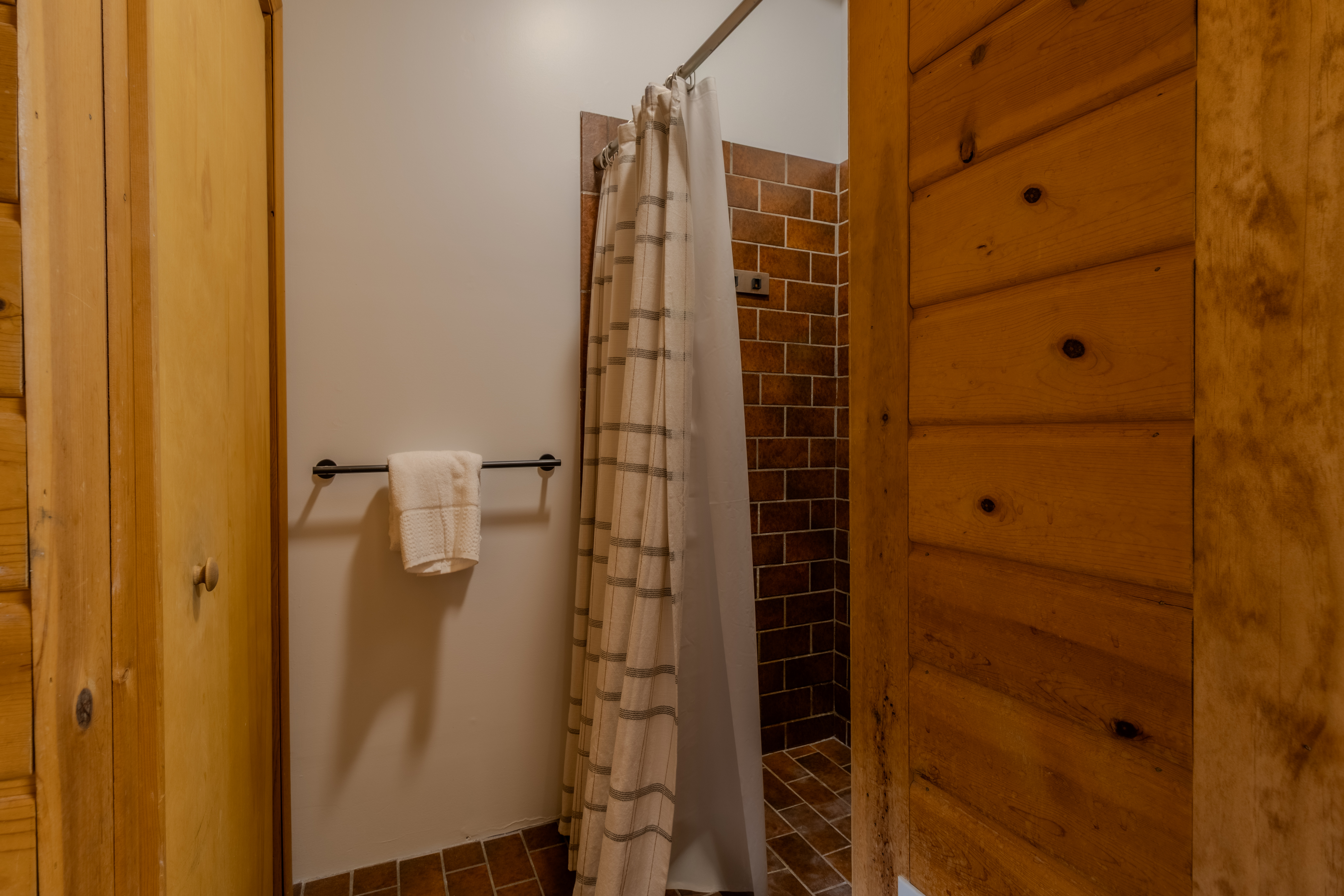 Nestled Ducks | Photo 27