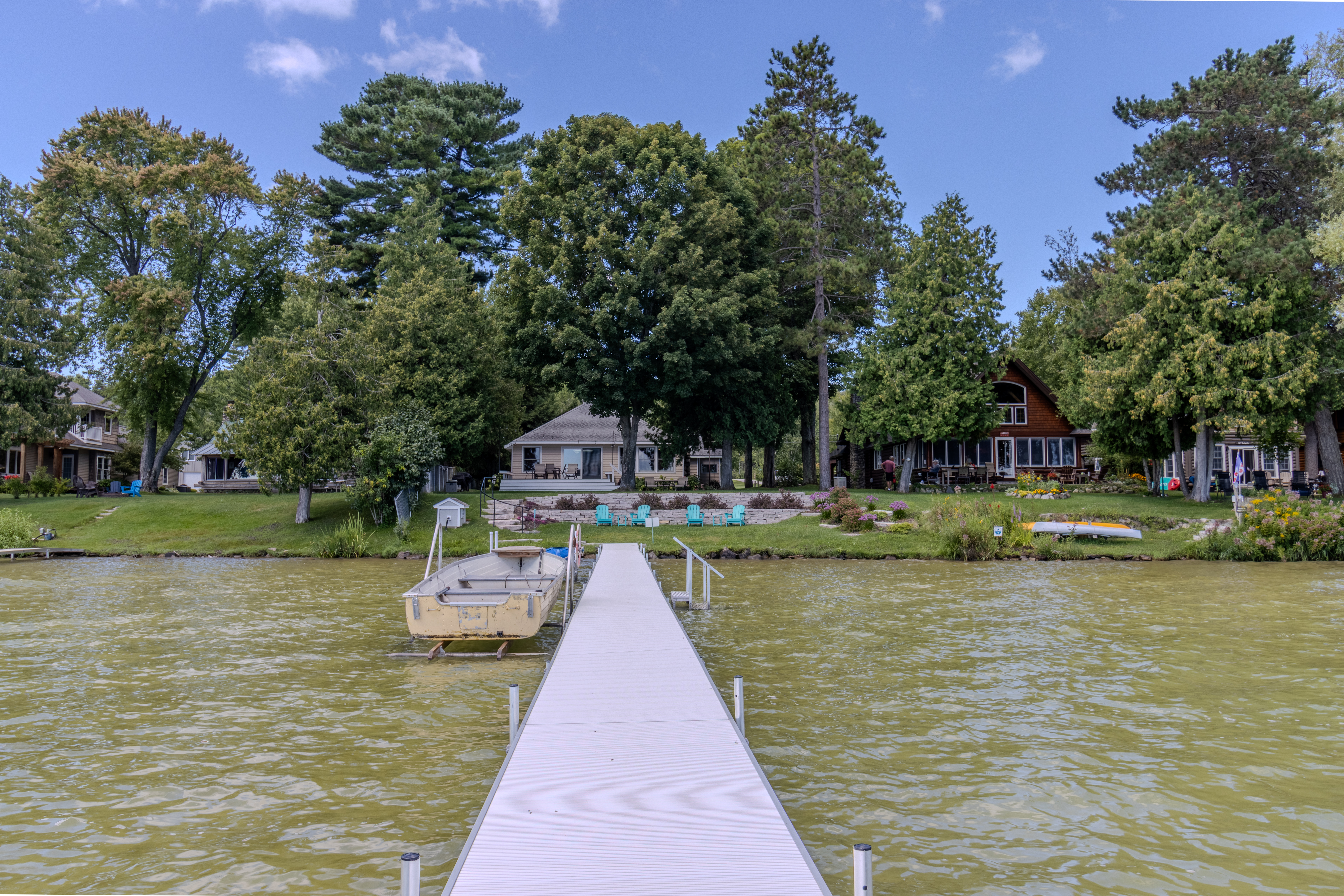 Four Feathers | Photo 94