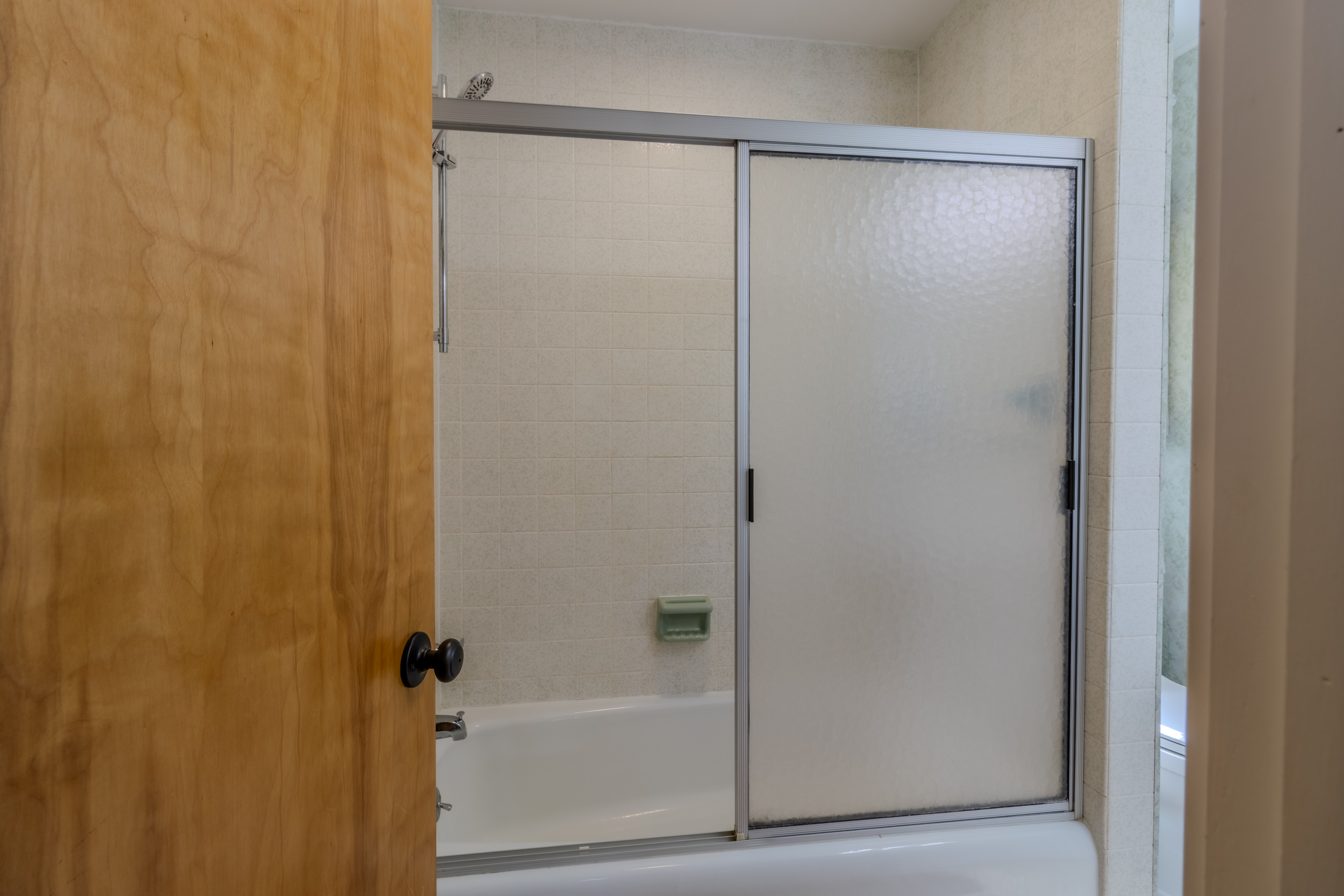 Four Feathers | Photo 7