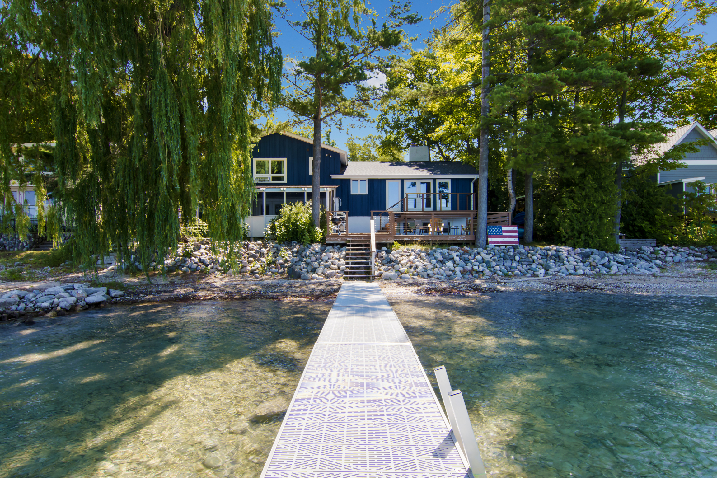 Splendor on Suttons Bay | Photo 1
