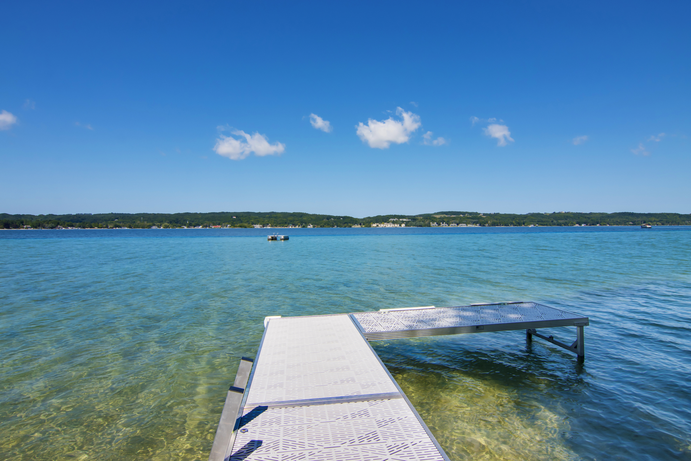 Splendor on Suttons Bay | Photo 40