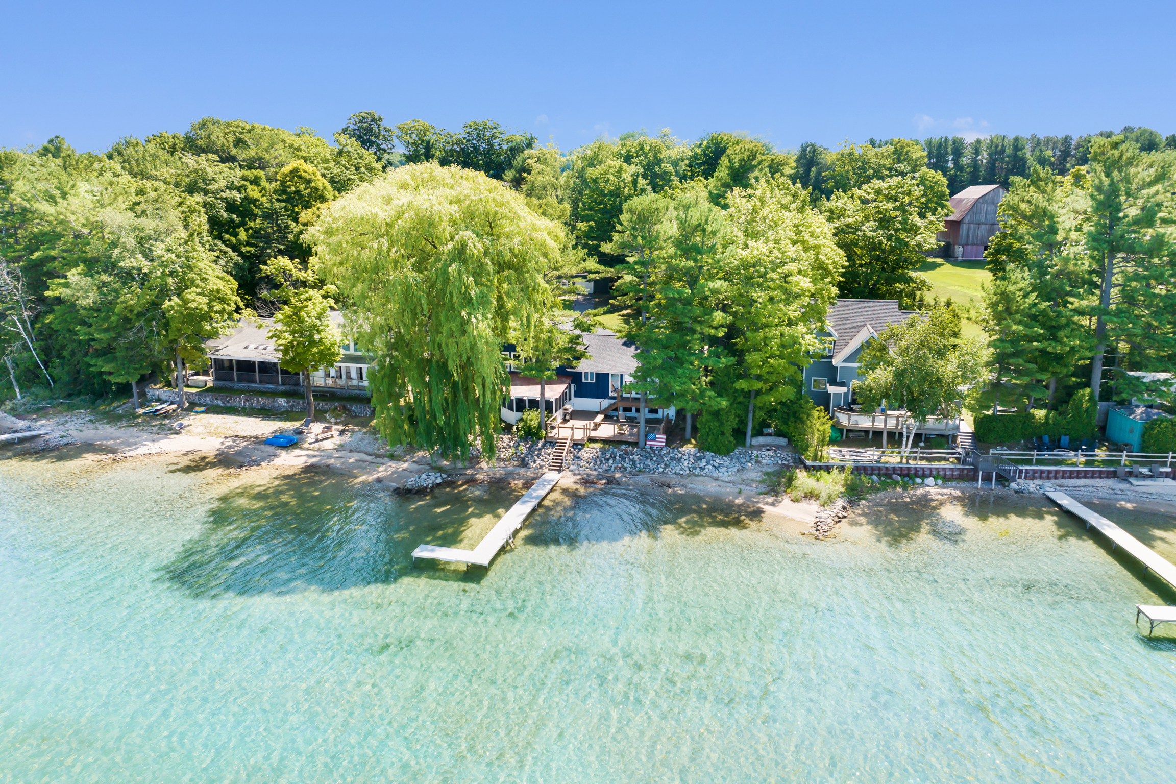 Splendor on Suttons Bay | Photo 3