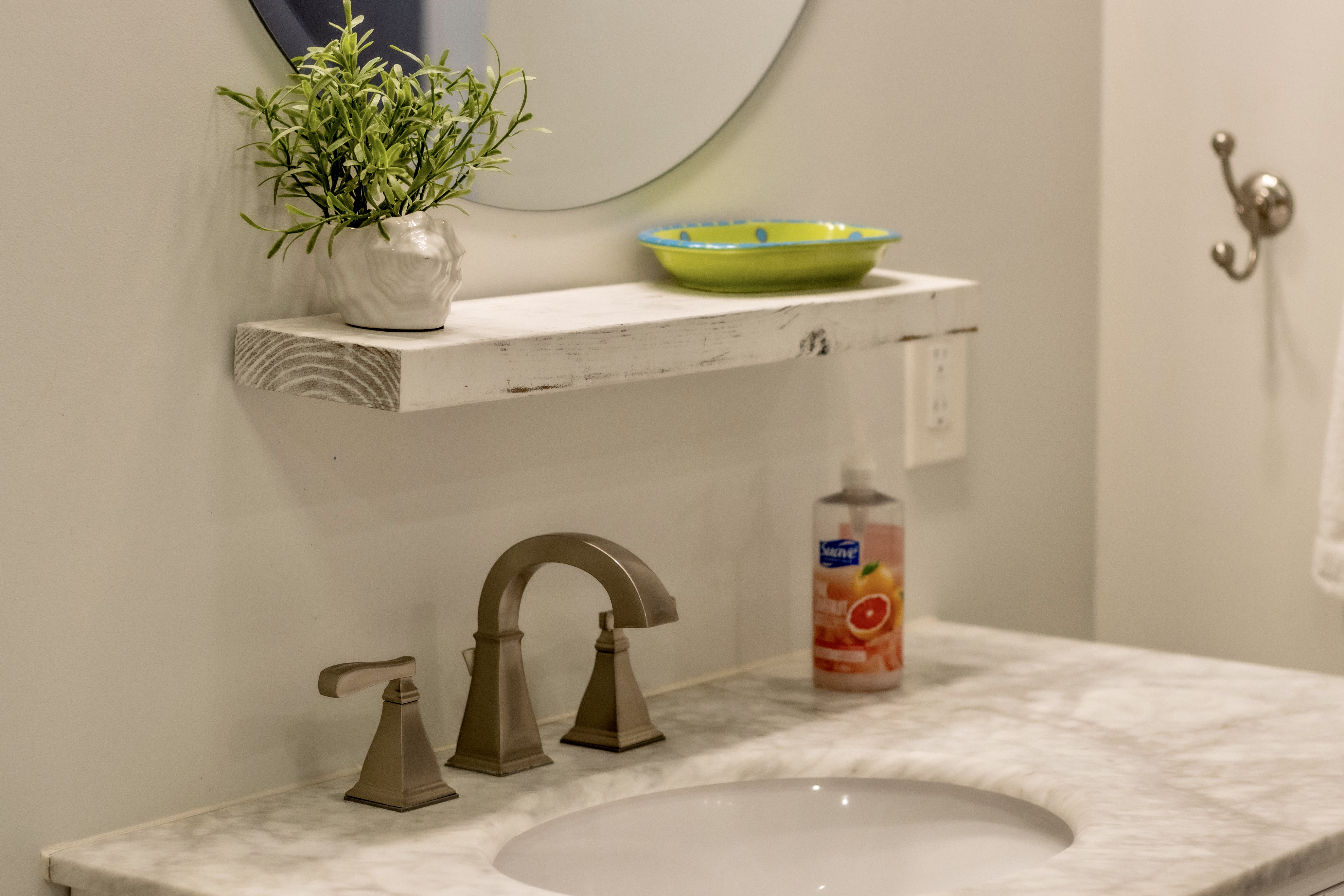 Splendor on Suttons Bay | Photo 18