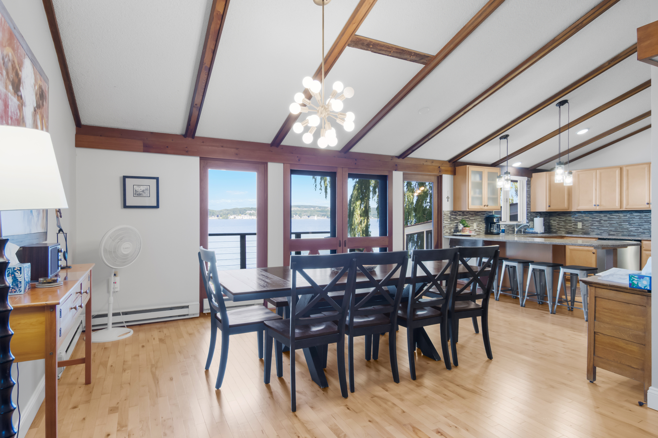 Splendor on Suttons Bay | Photo 17
