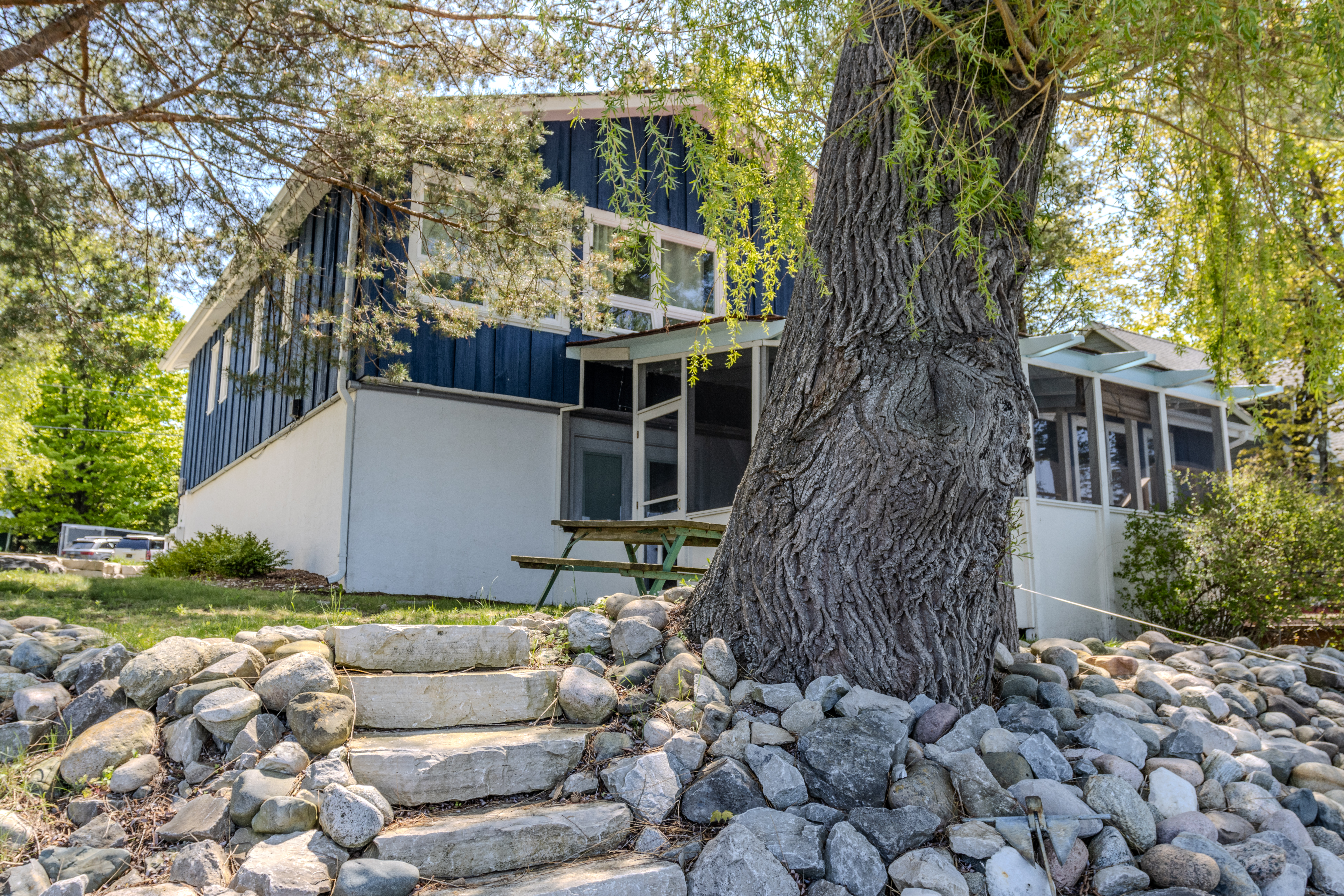 Splendor on Suttons Bay | Photo 101