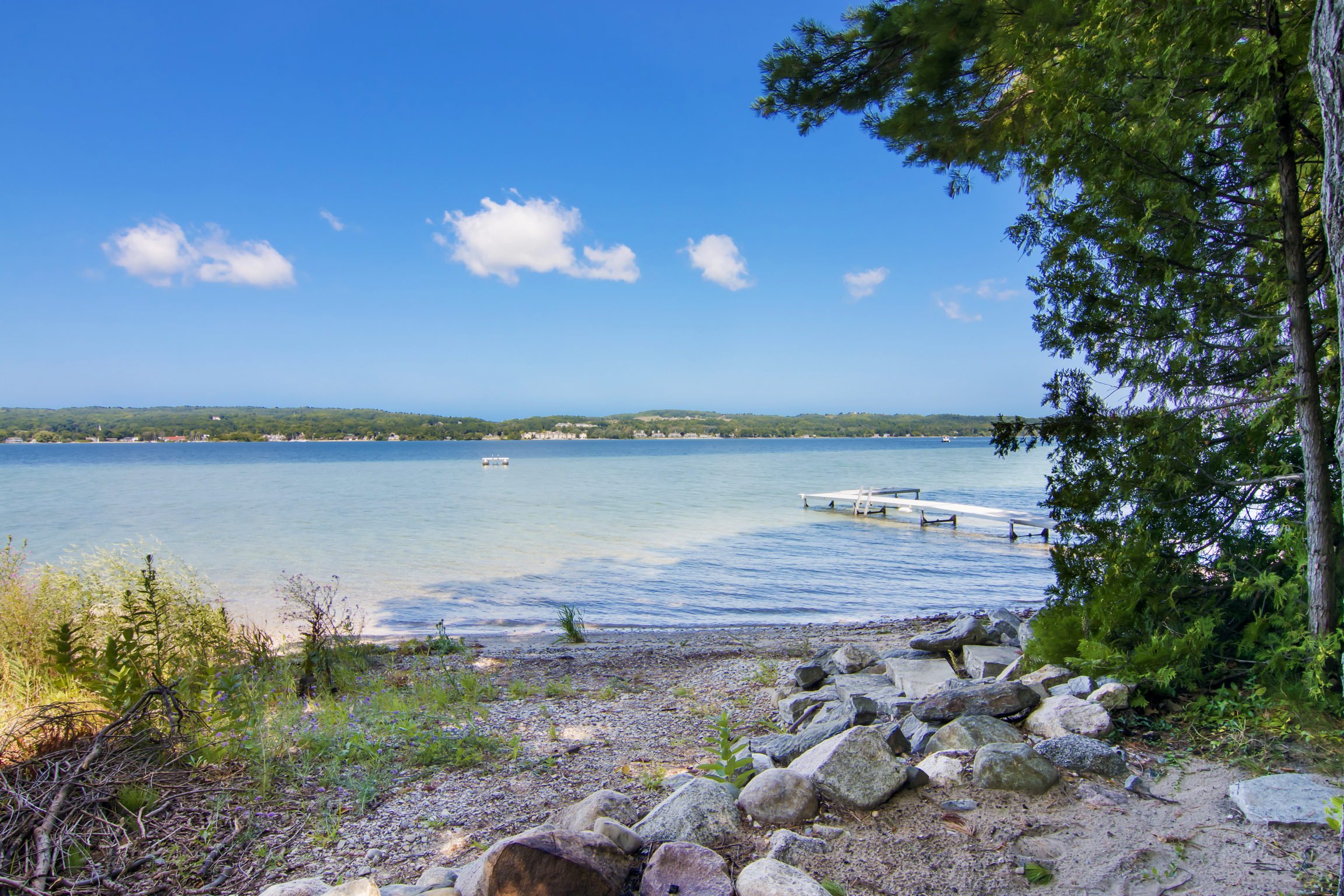 Splendor on Suttons Bay | Photo 48