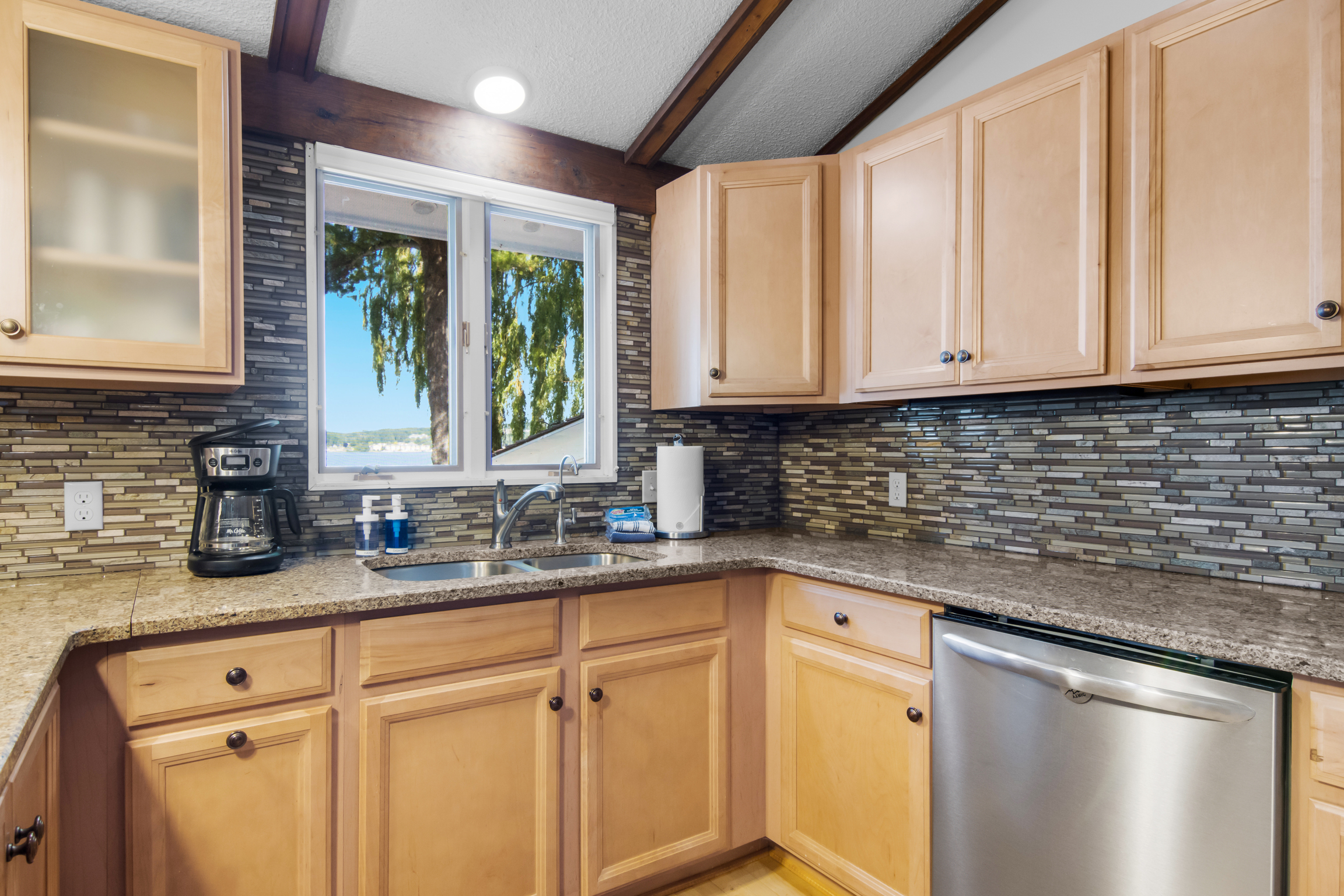 Splendor on Suttons Bay | Photo 12