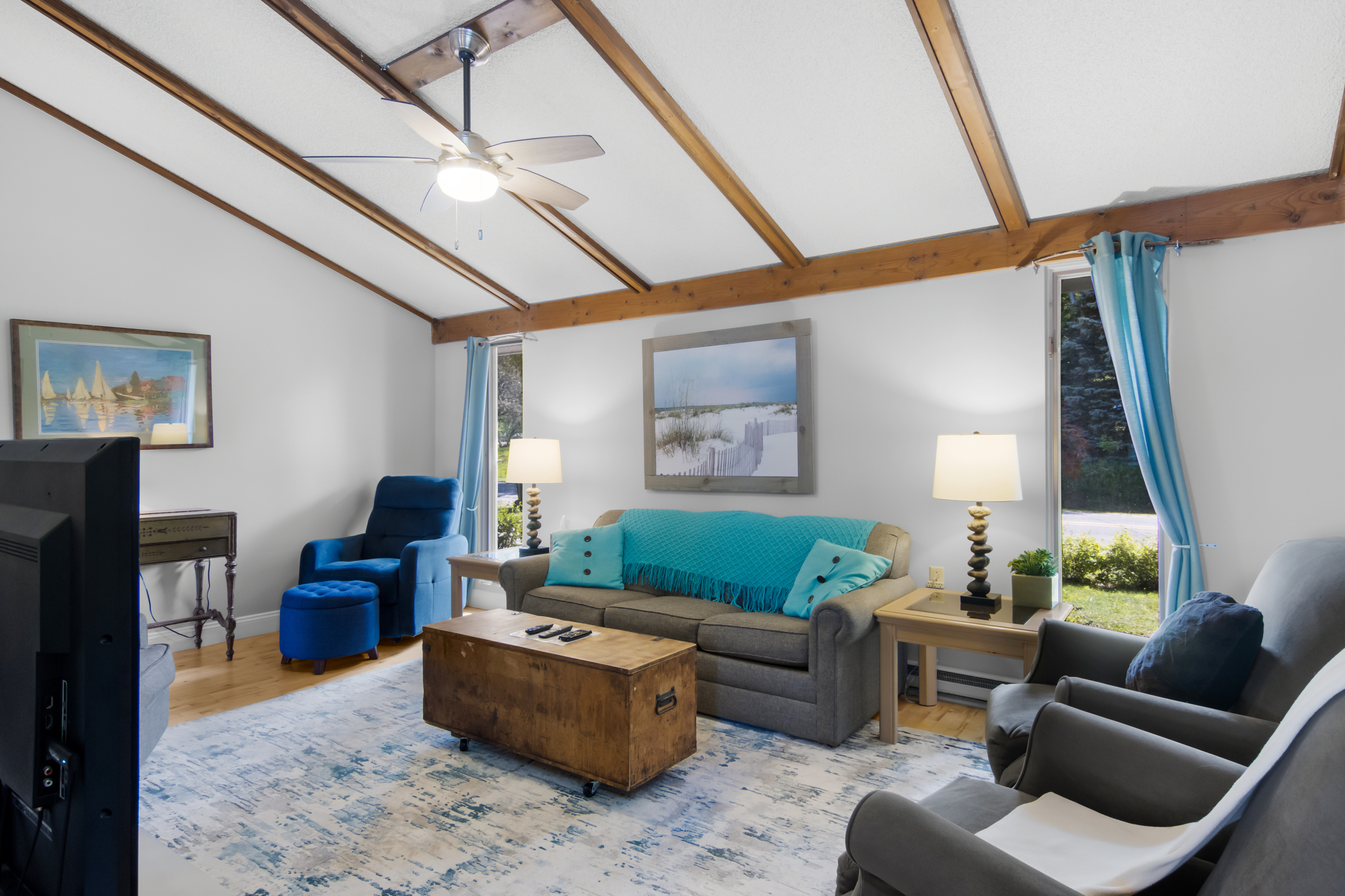 Splendor on Suttons Bay | Photo 13