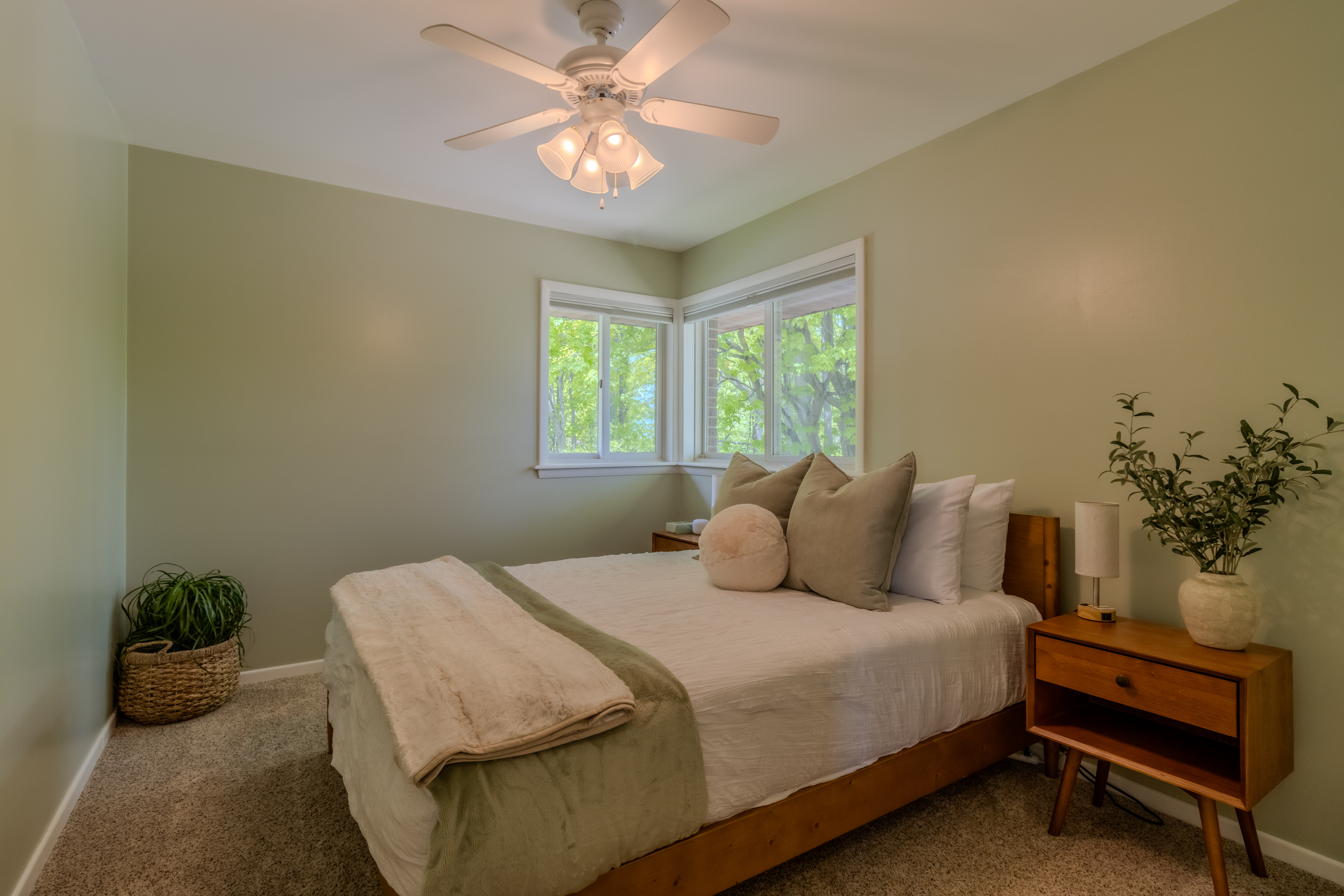 Violet's View | Photo 10