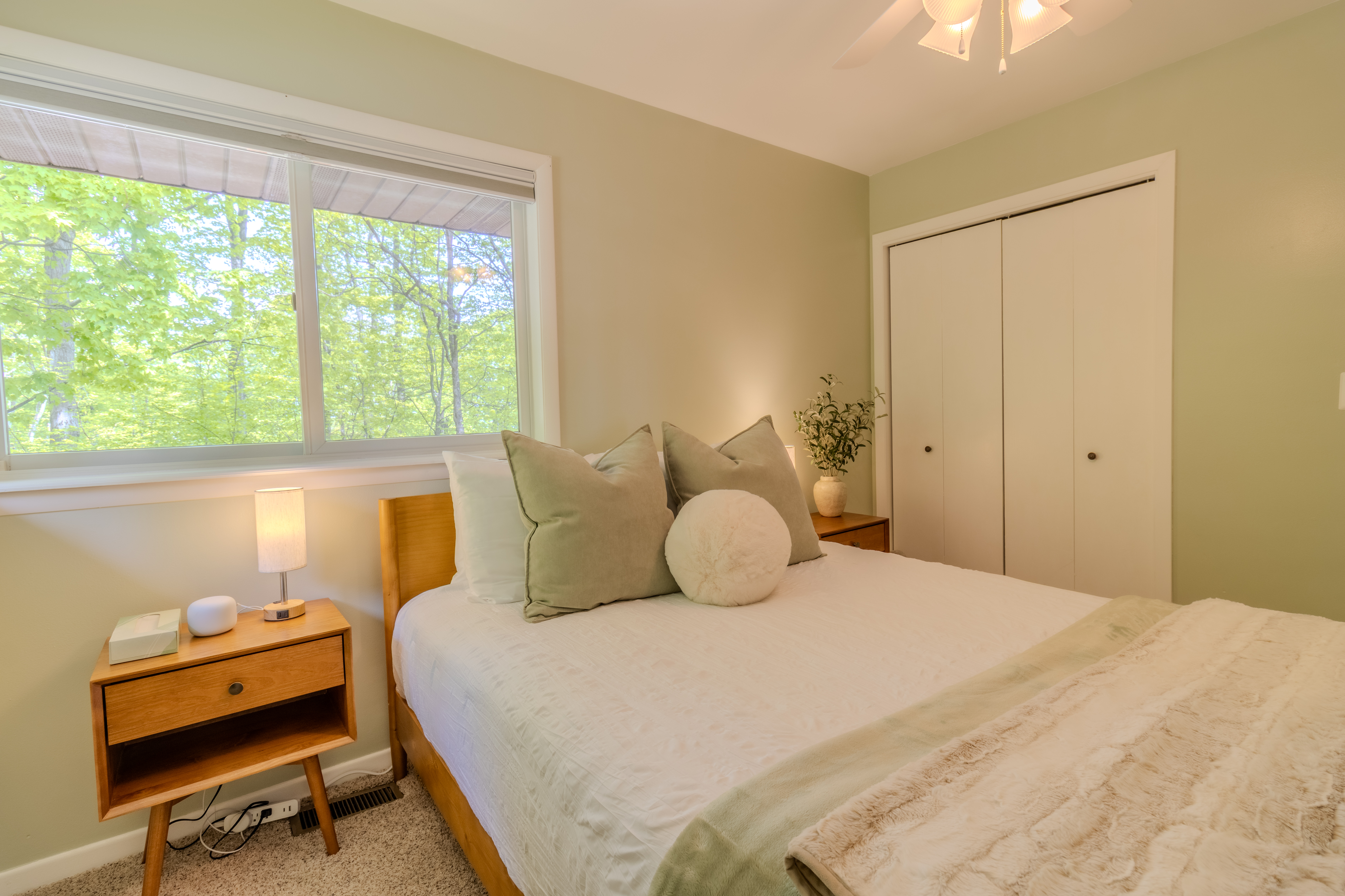 Violet's View | Photo 34