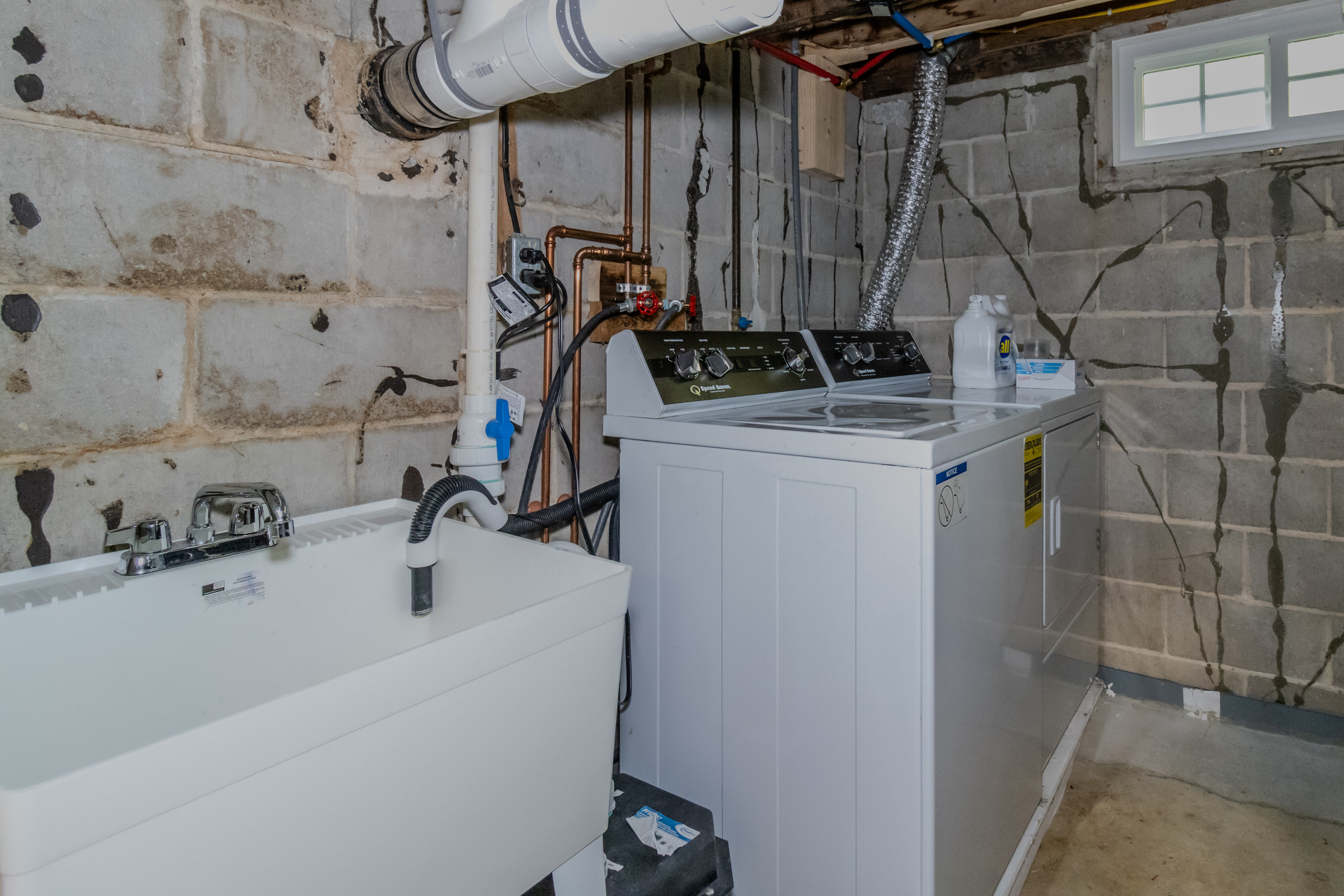 Cozy Cottage | Photo 49