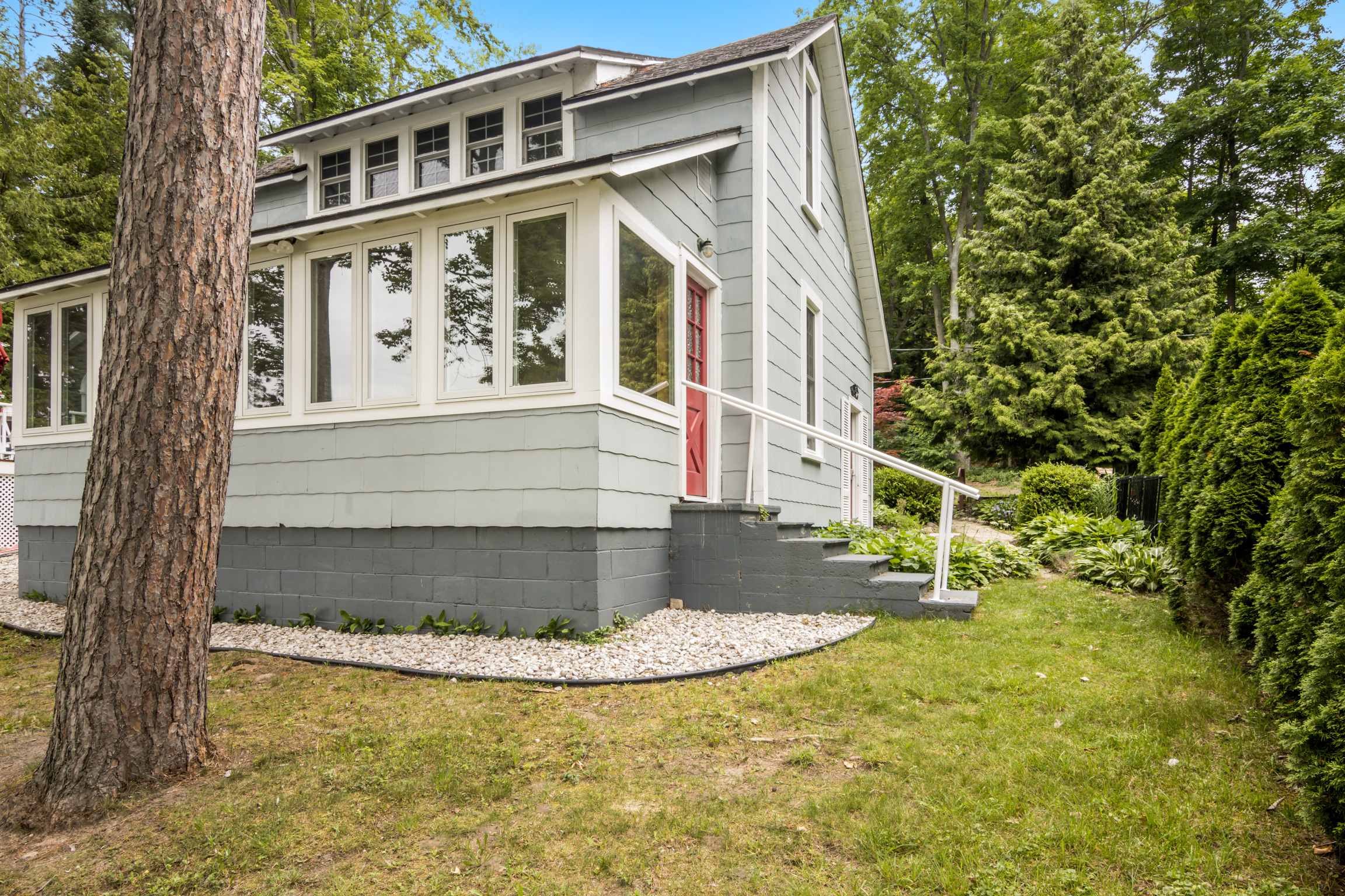 Cozy Cottage | Photo 42
