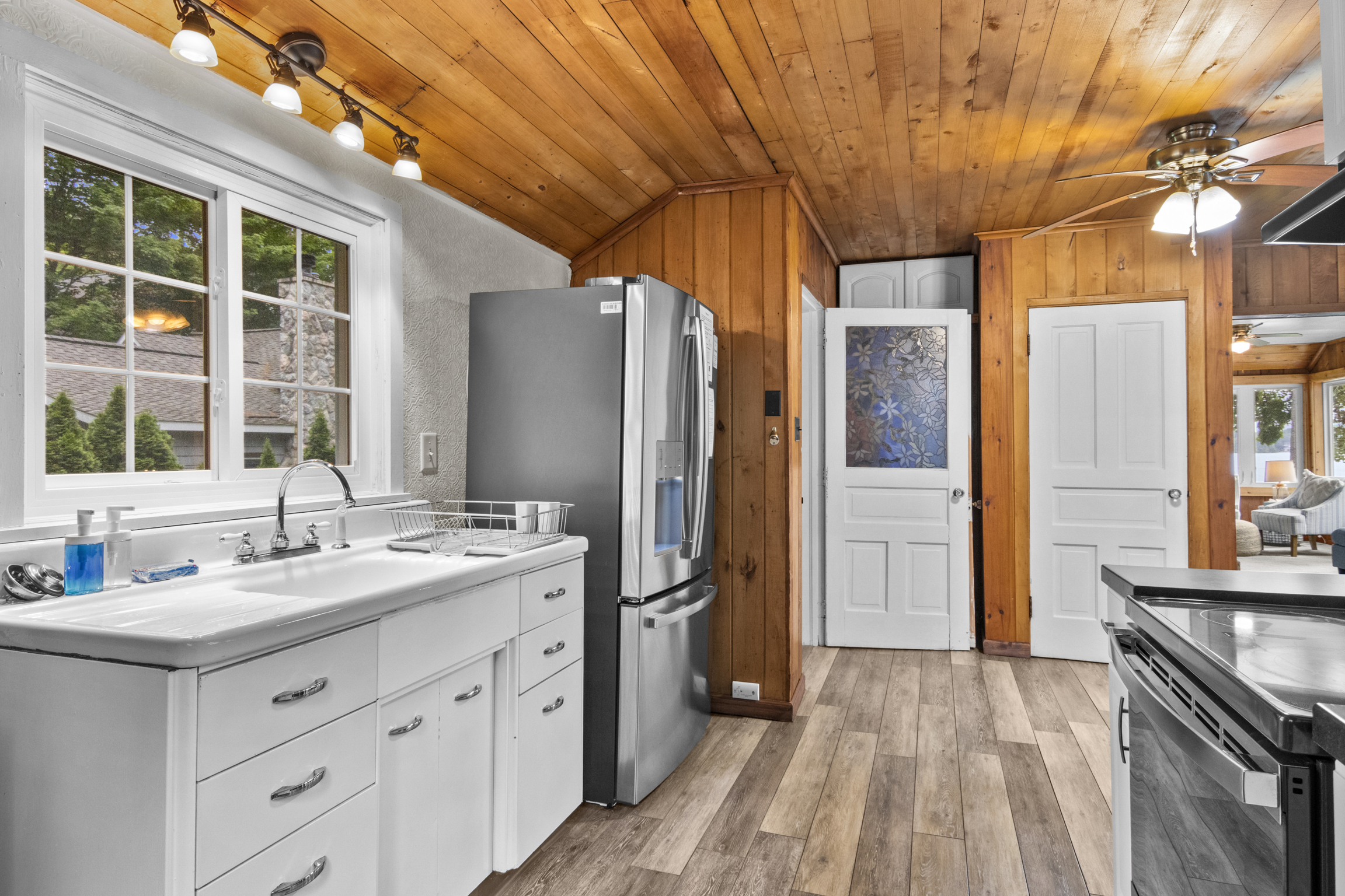 Cozy Cottage | Photo 9