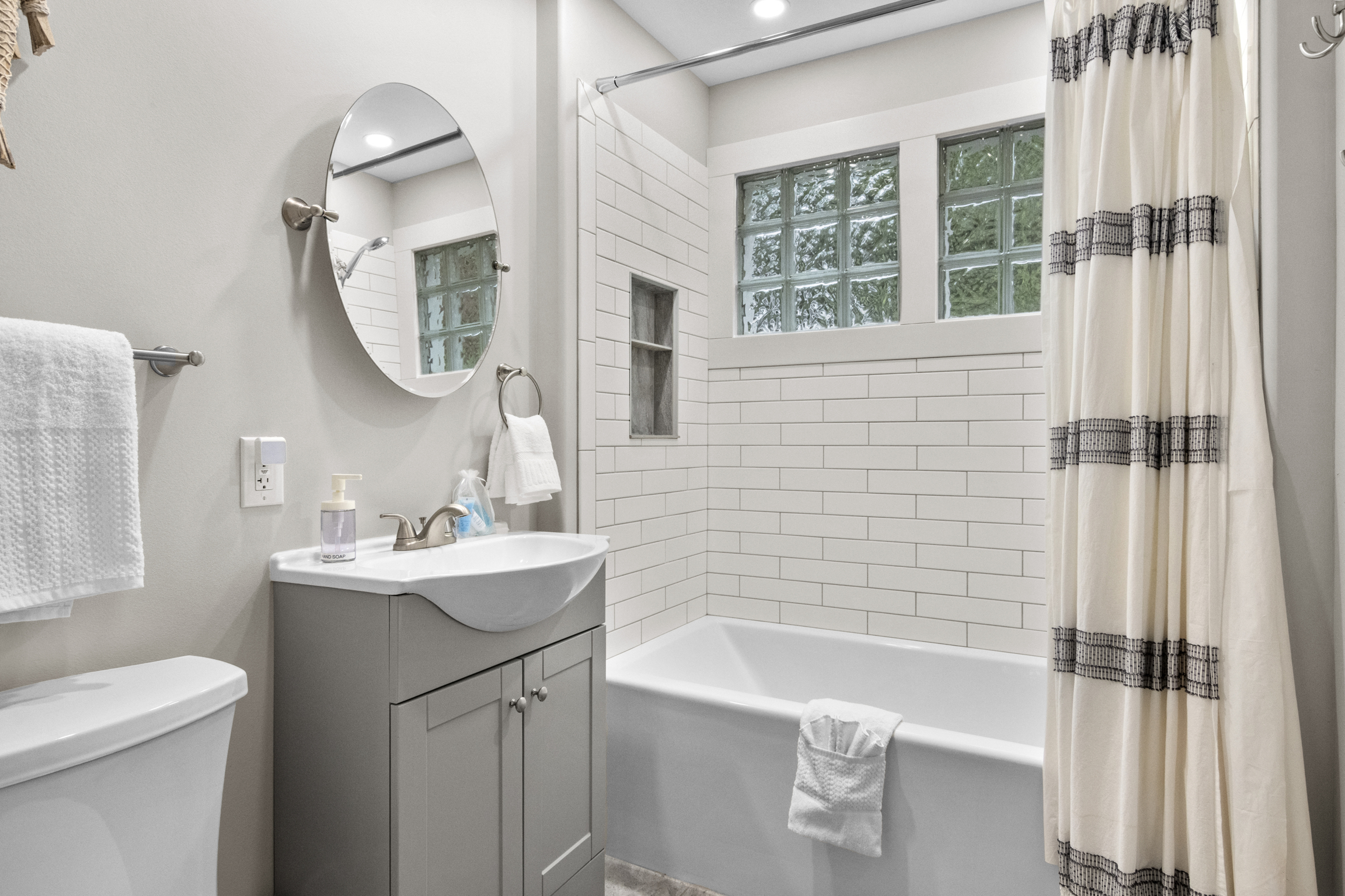Cozy Cottage | Photo 22