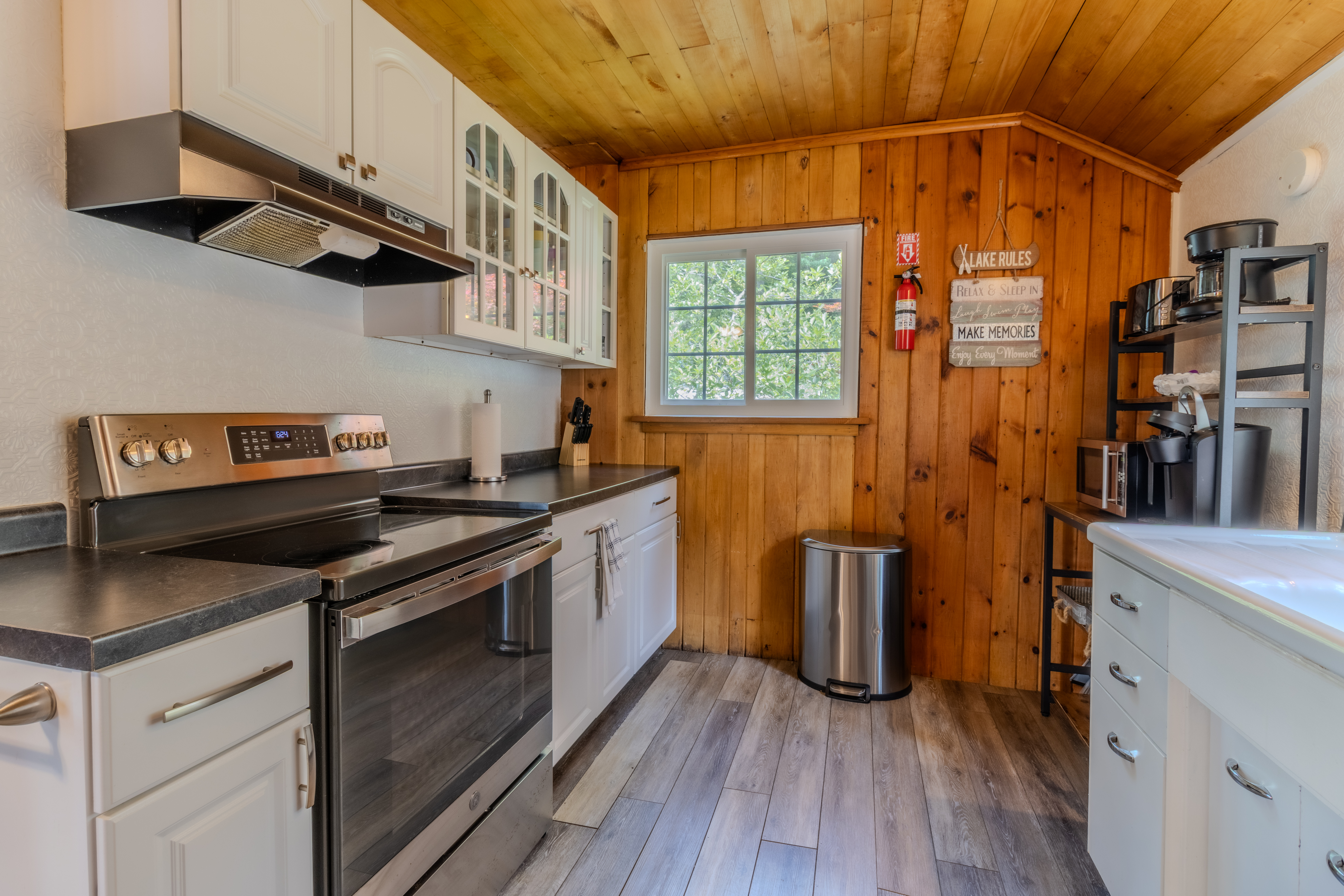 Cozy Cottage | Photo 33