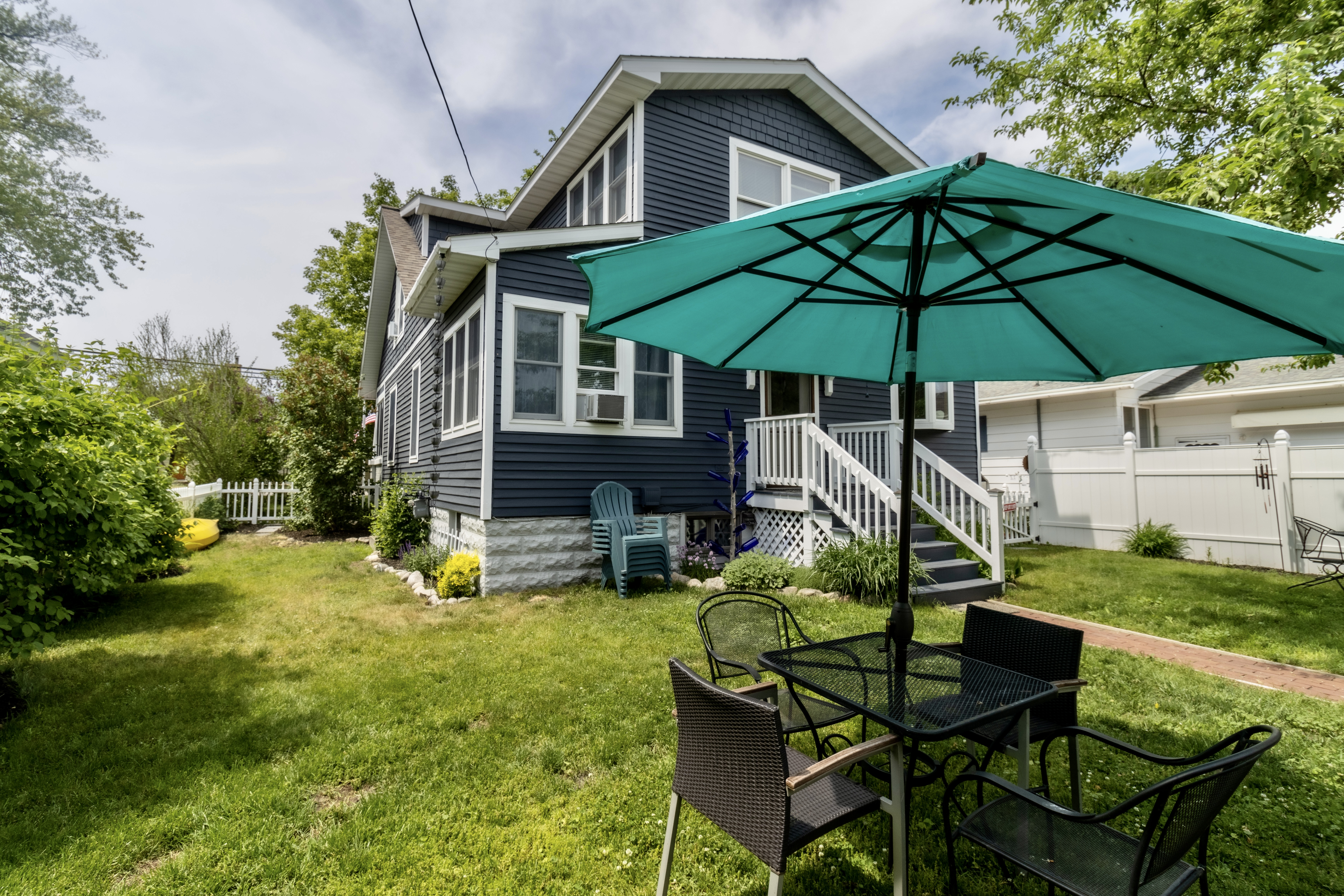 Downtown Beulah Beauty | Photo 46