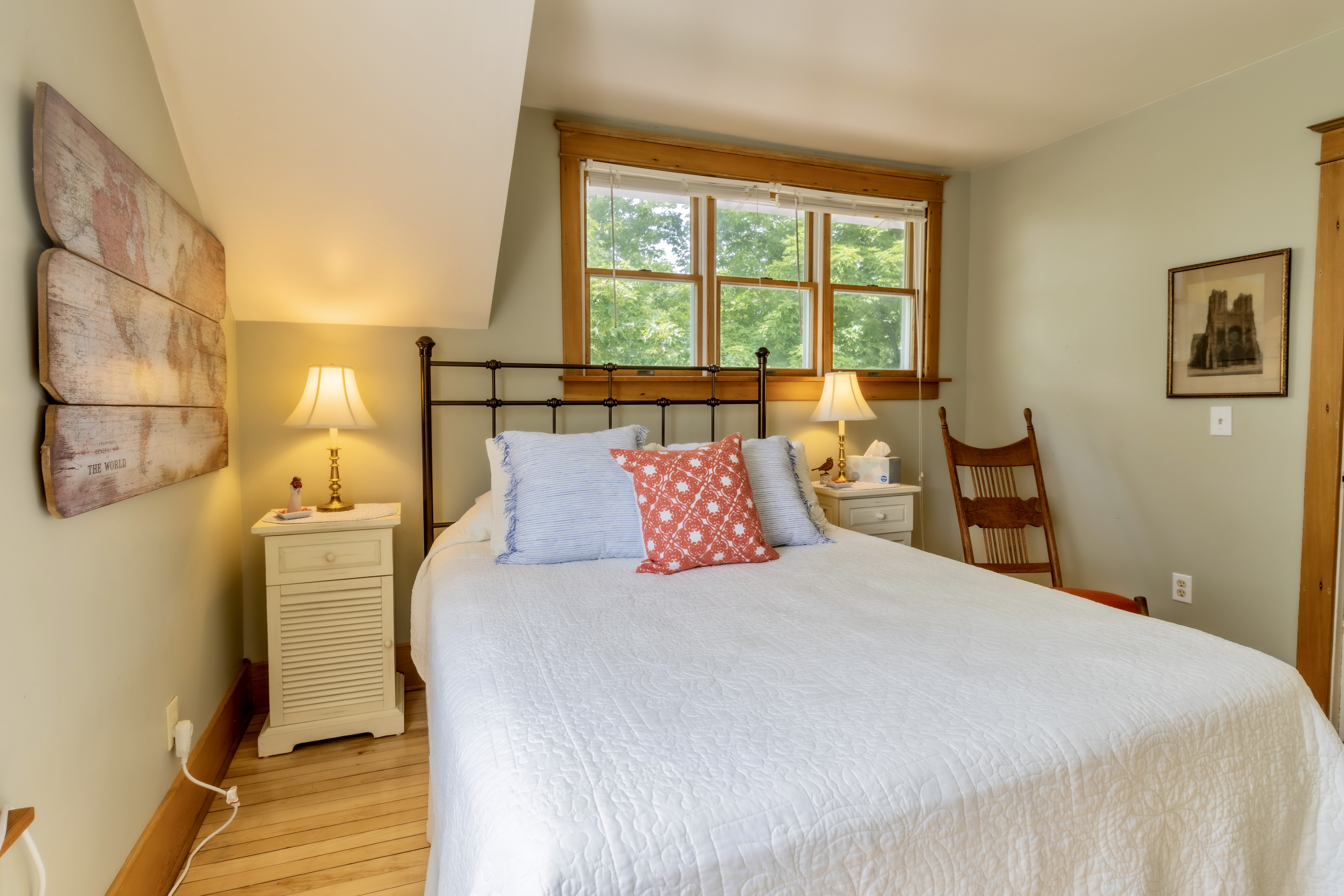 Downtown Beulah Beauty | Photo 3