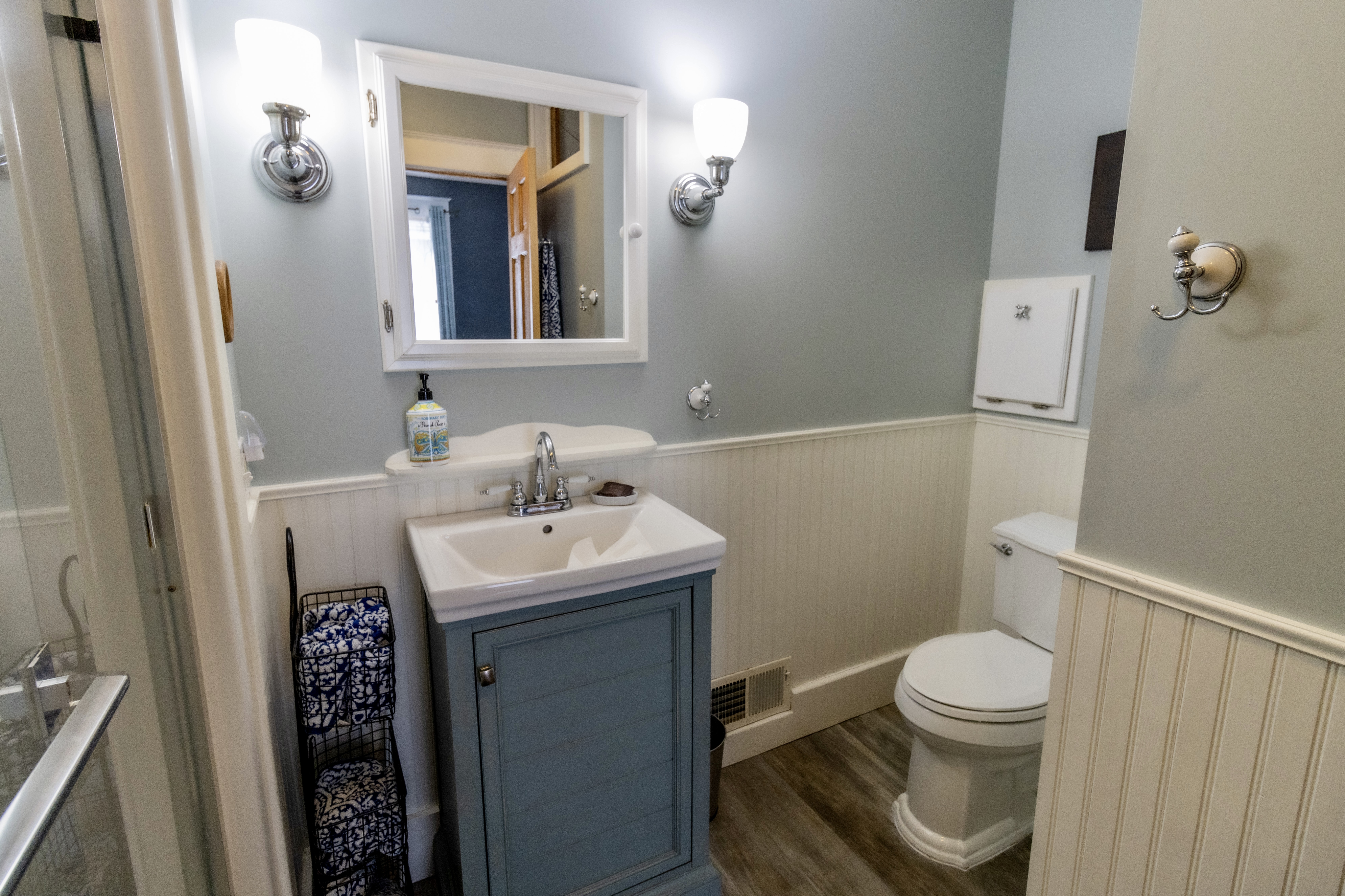 Downtown Beulah Beauty | Photo 55