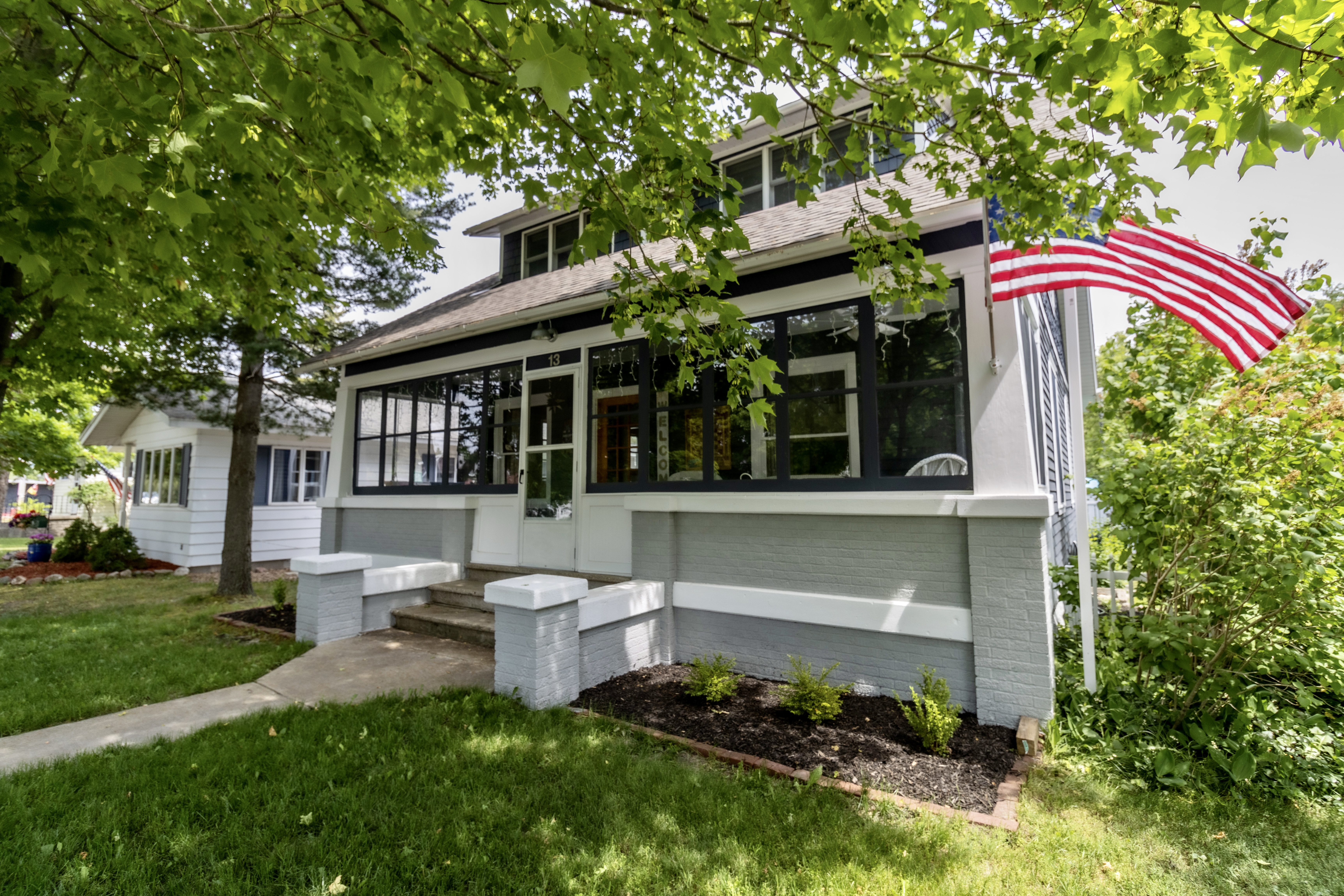 Downtown Beulah Beauty