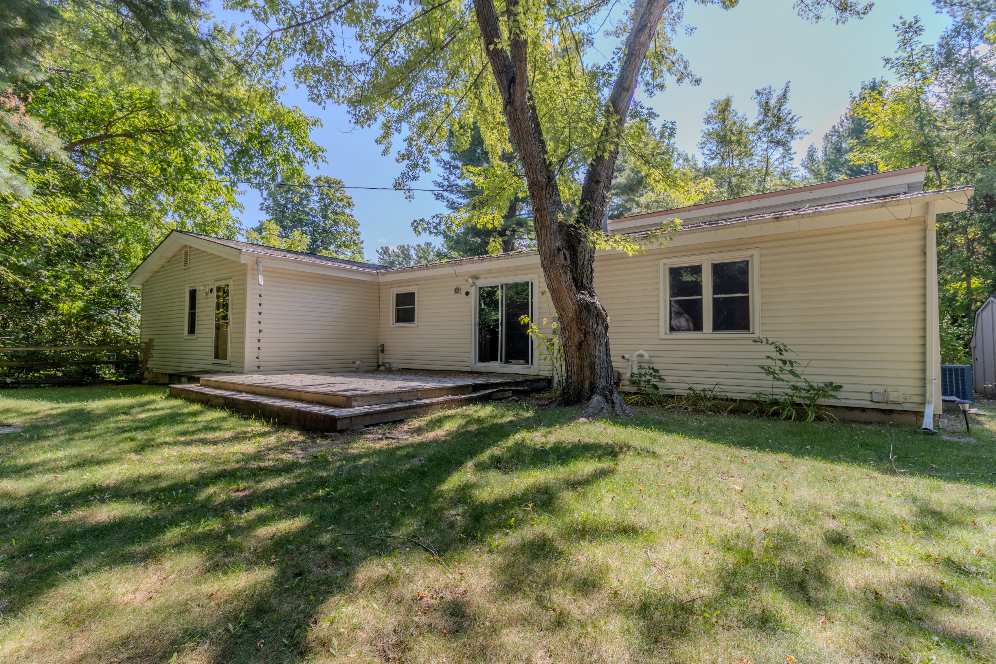 Halcyon House | Photo 1