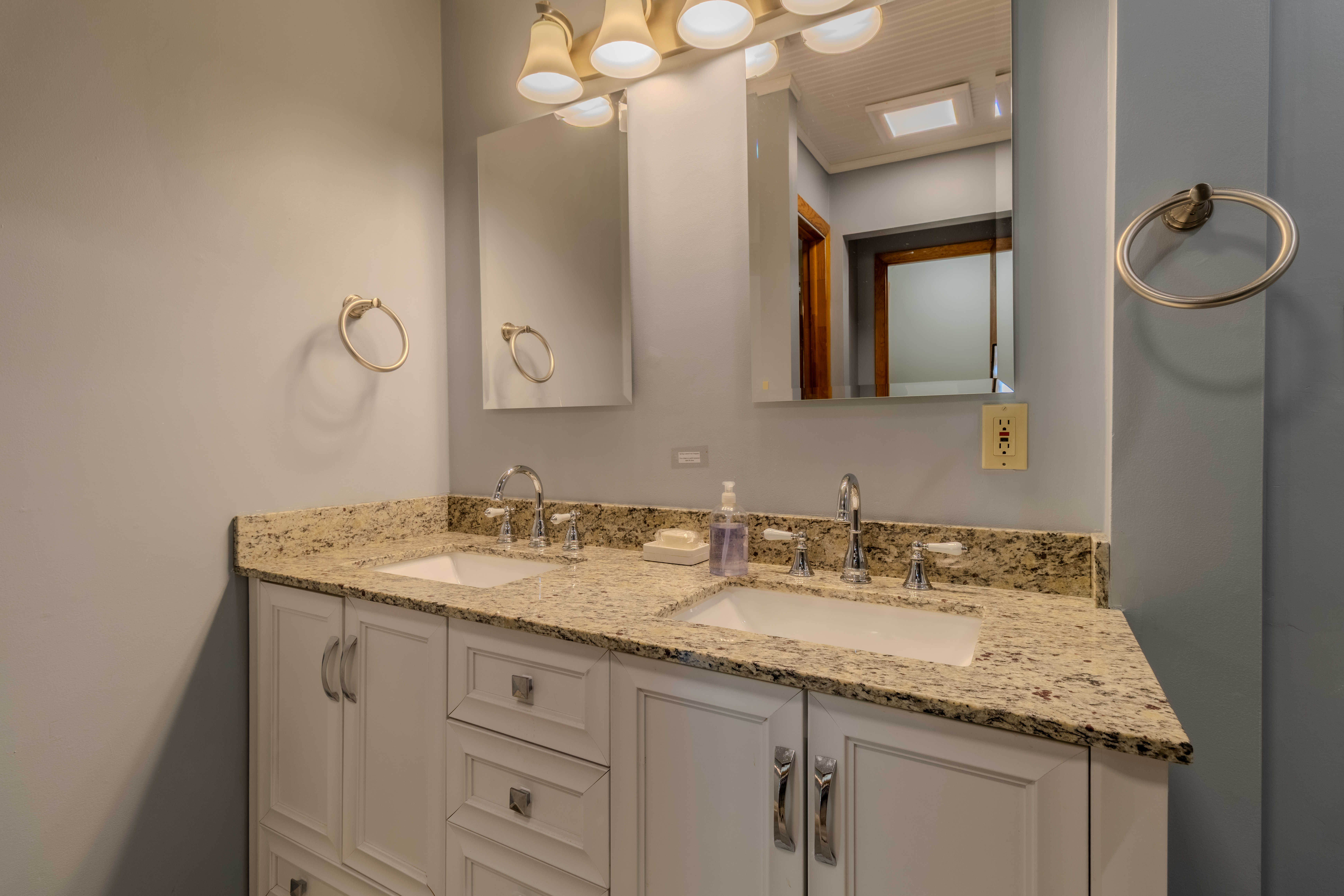 Halcyon House | Photo 15