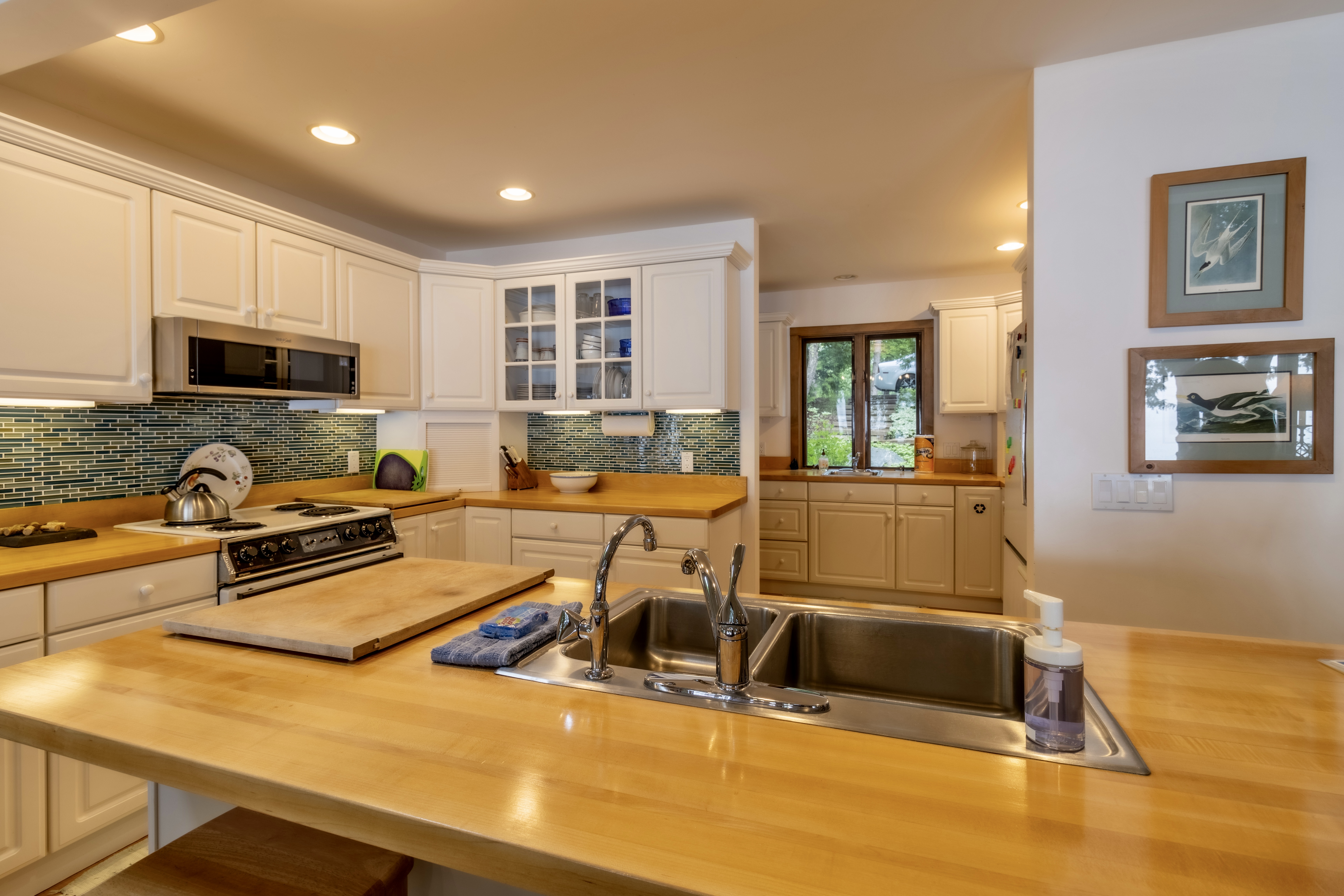 Over The Edge | Photo 4