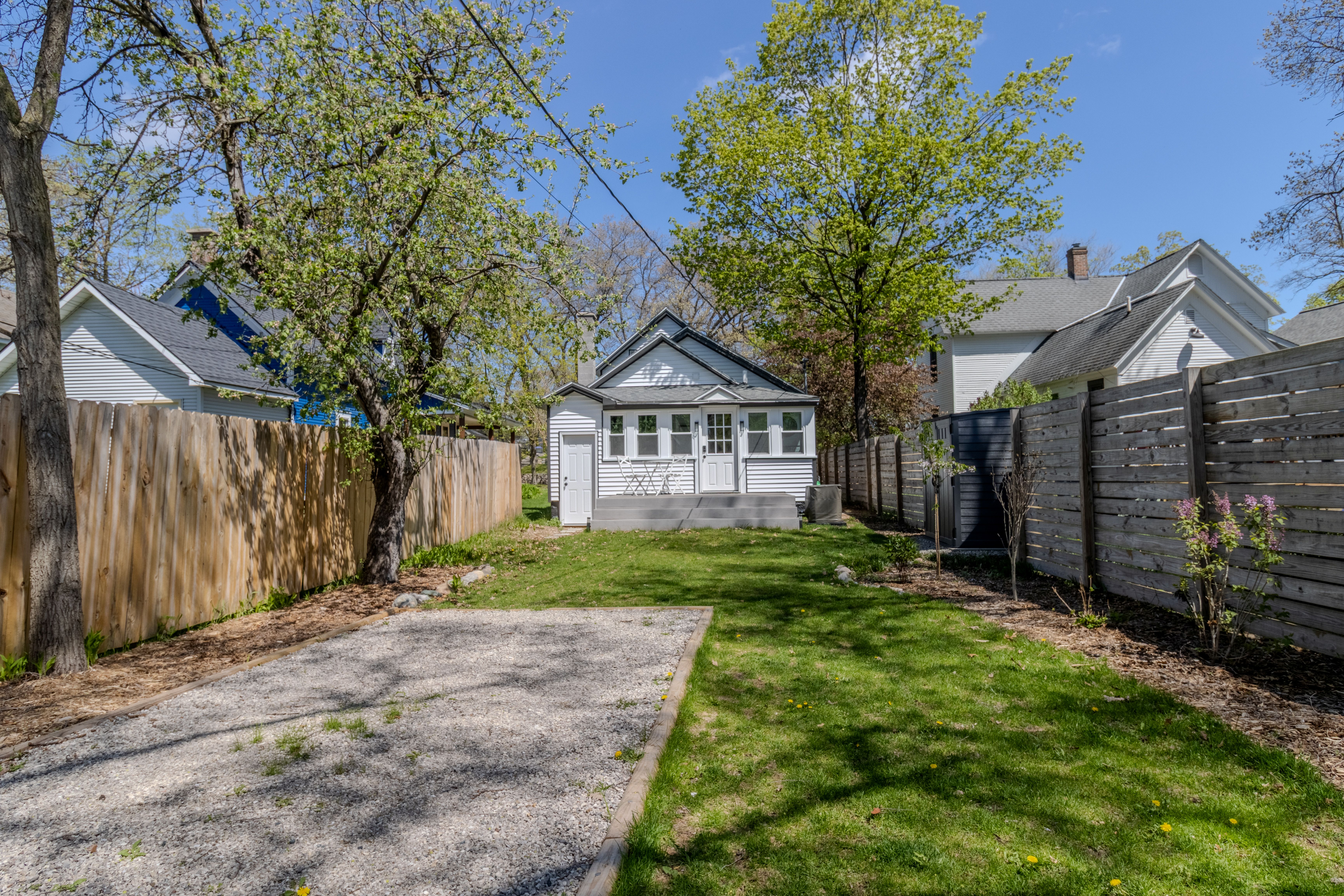 Peony Place | Photo 2