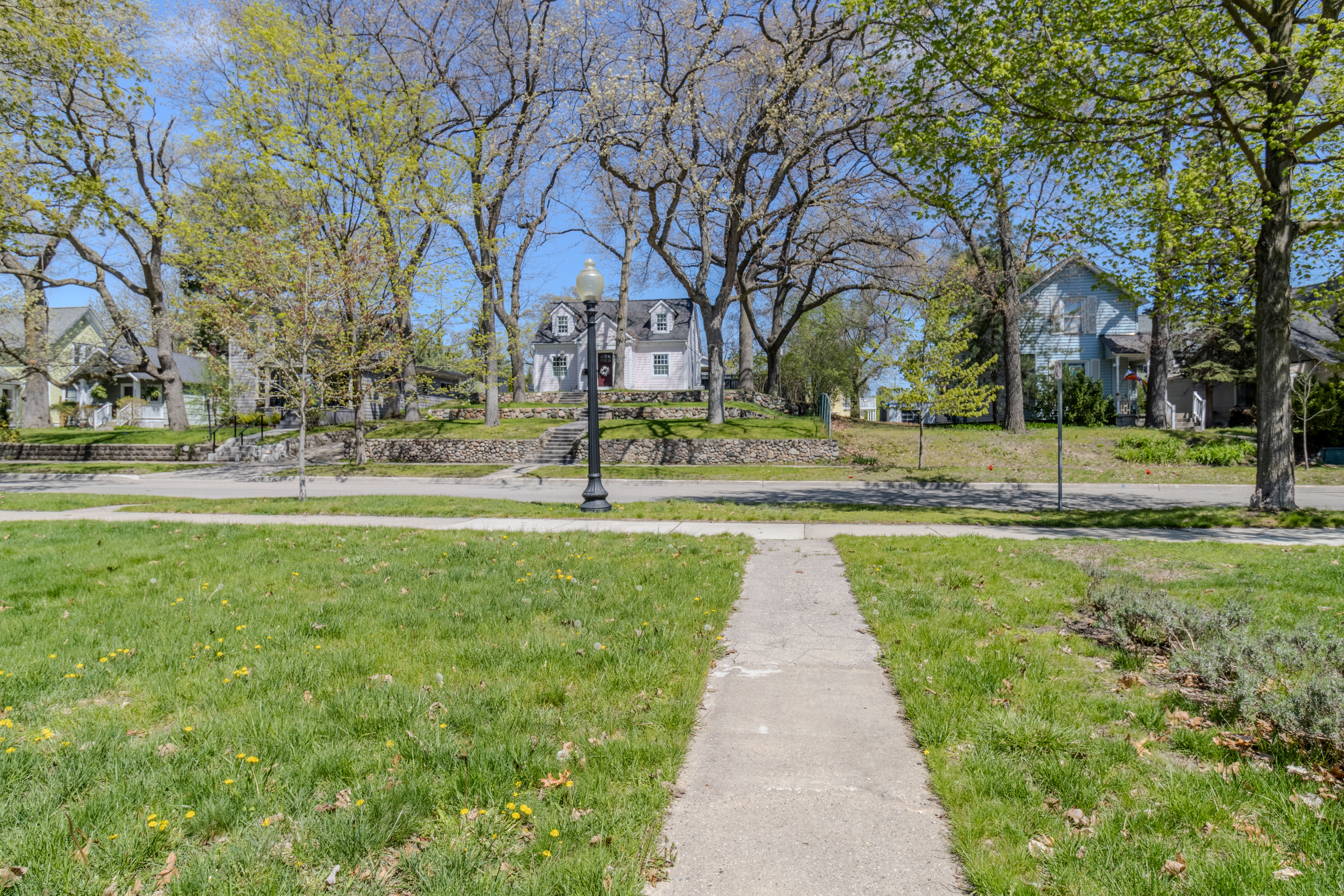 Peony Place | Photo 5