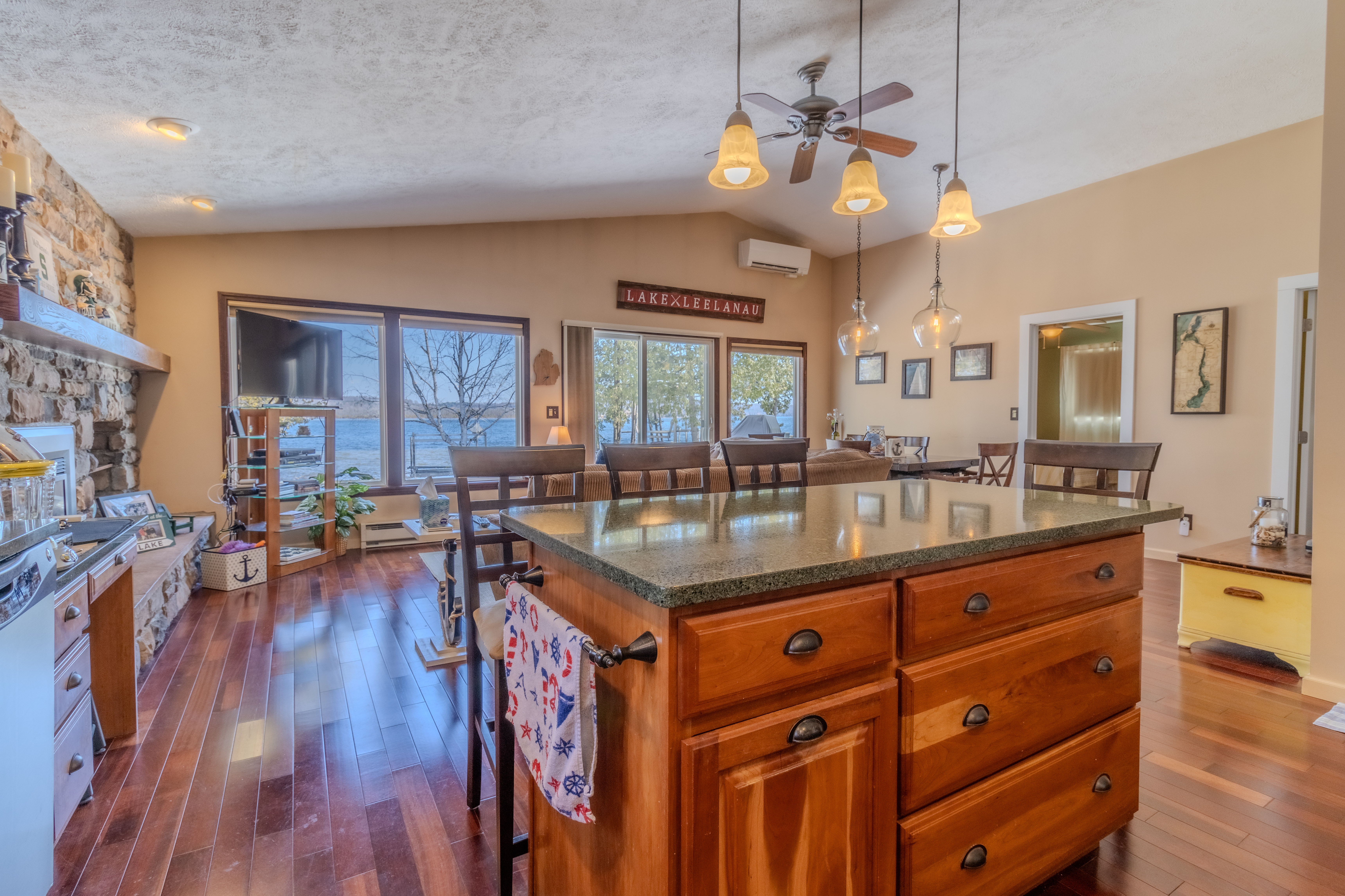 Skyline Cottage | Photo 34