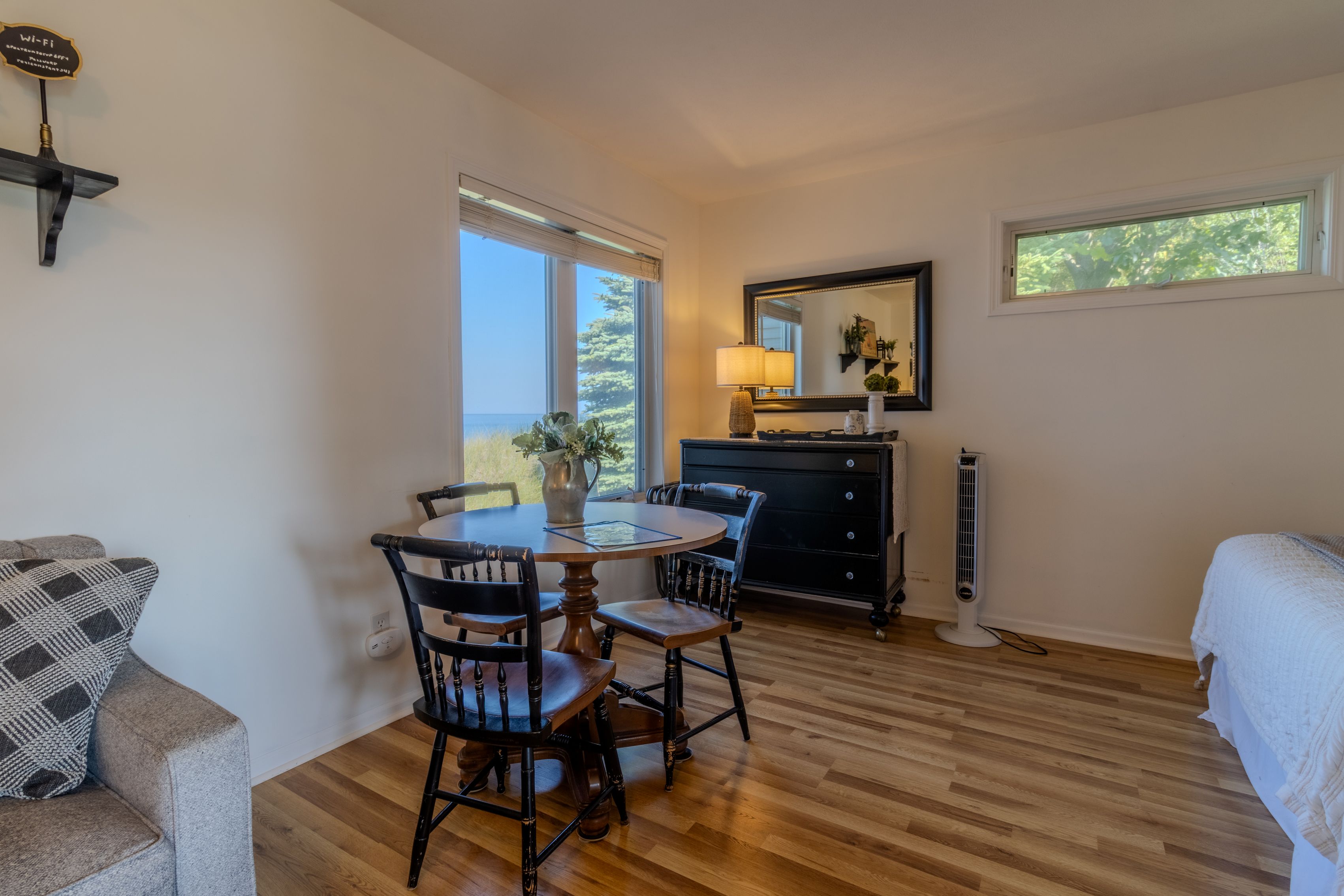 Sunset Suite | Photo 7