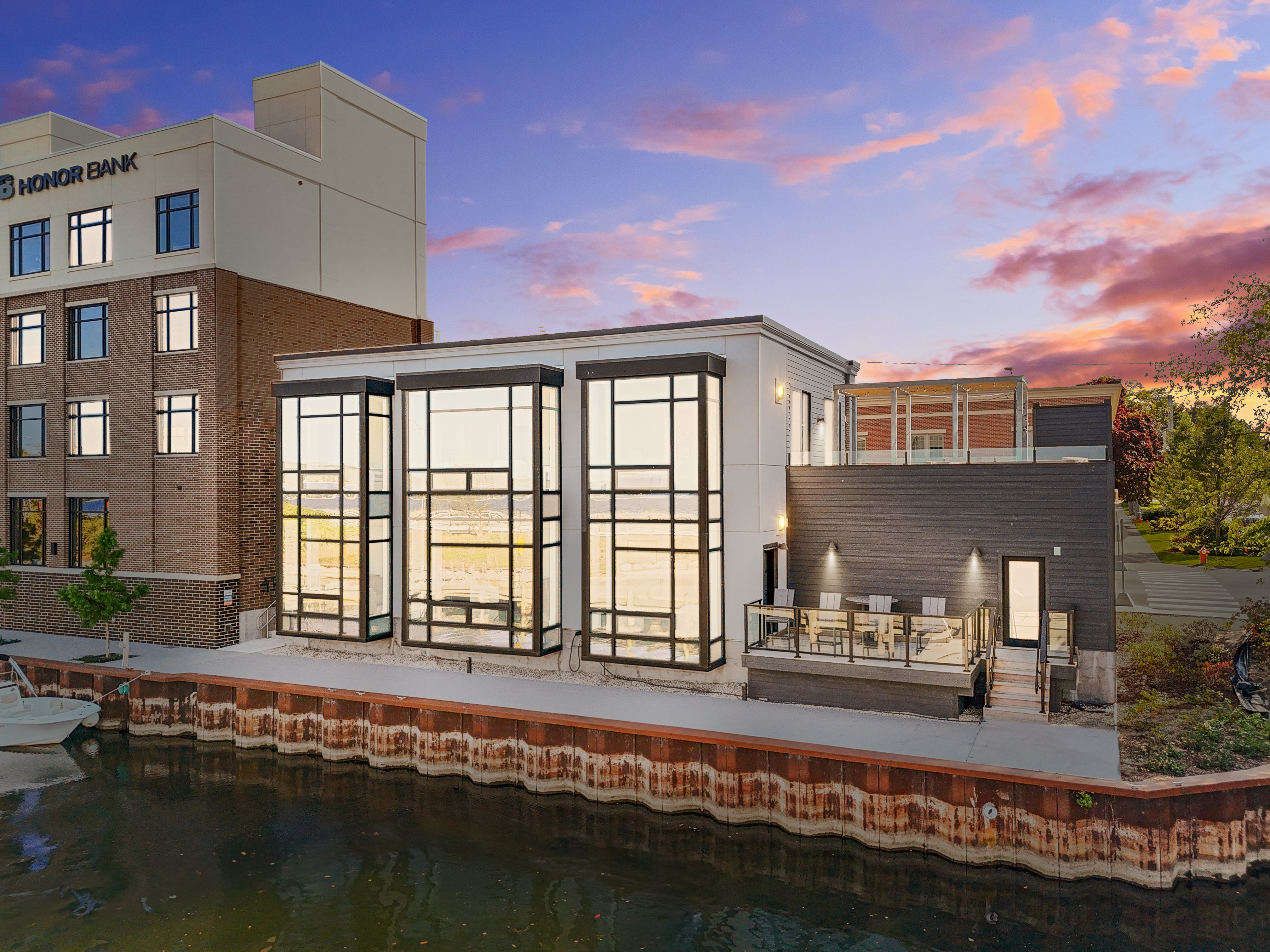 Riverview 401 | Photo 4