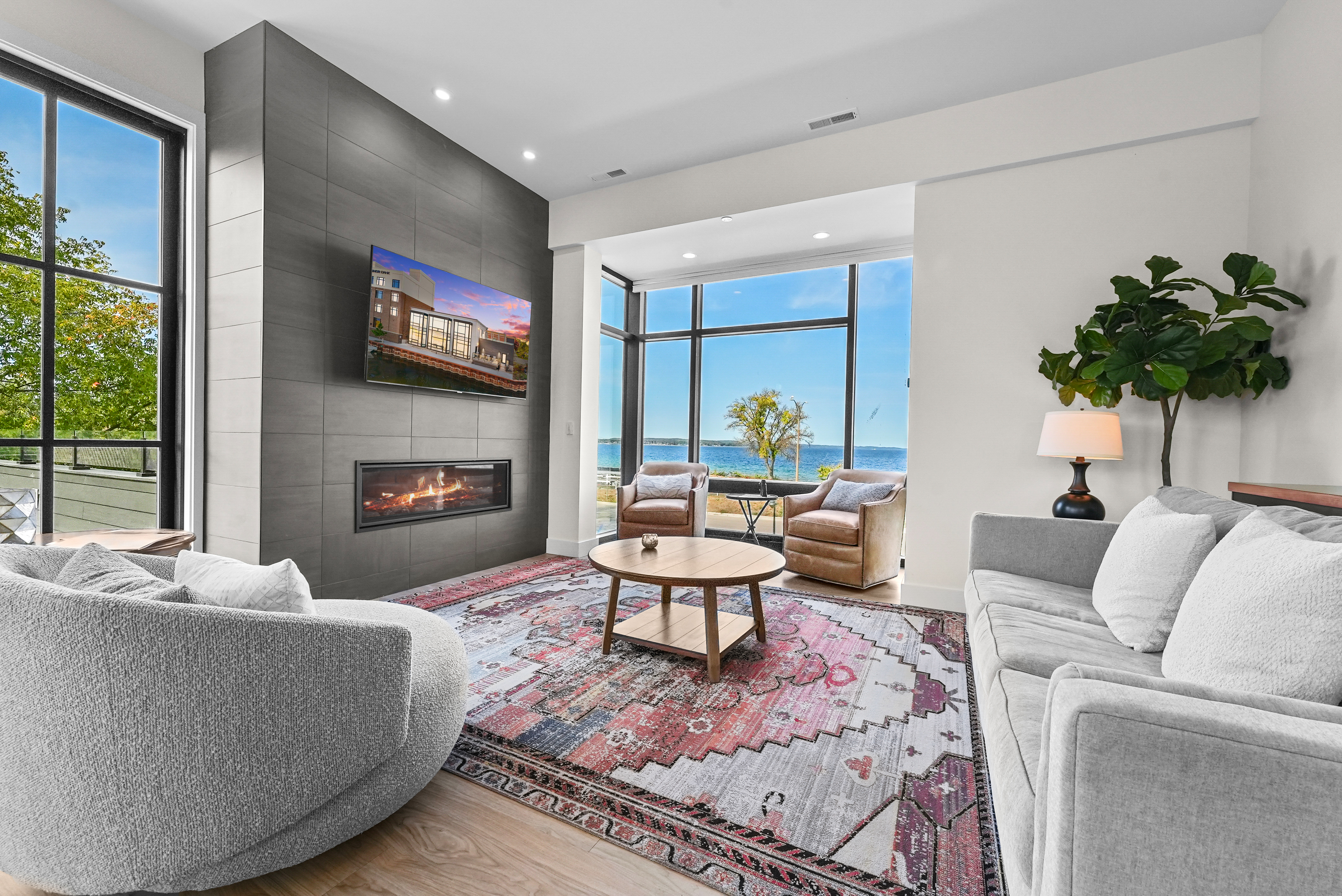 Riverview 401 | Photo 5