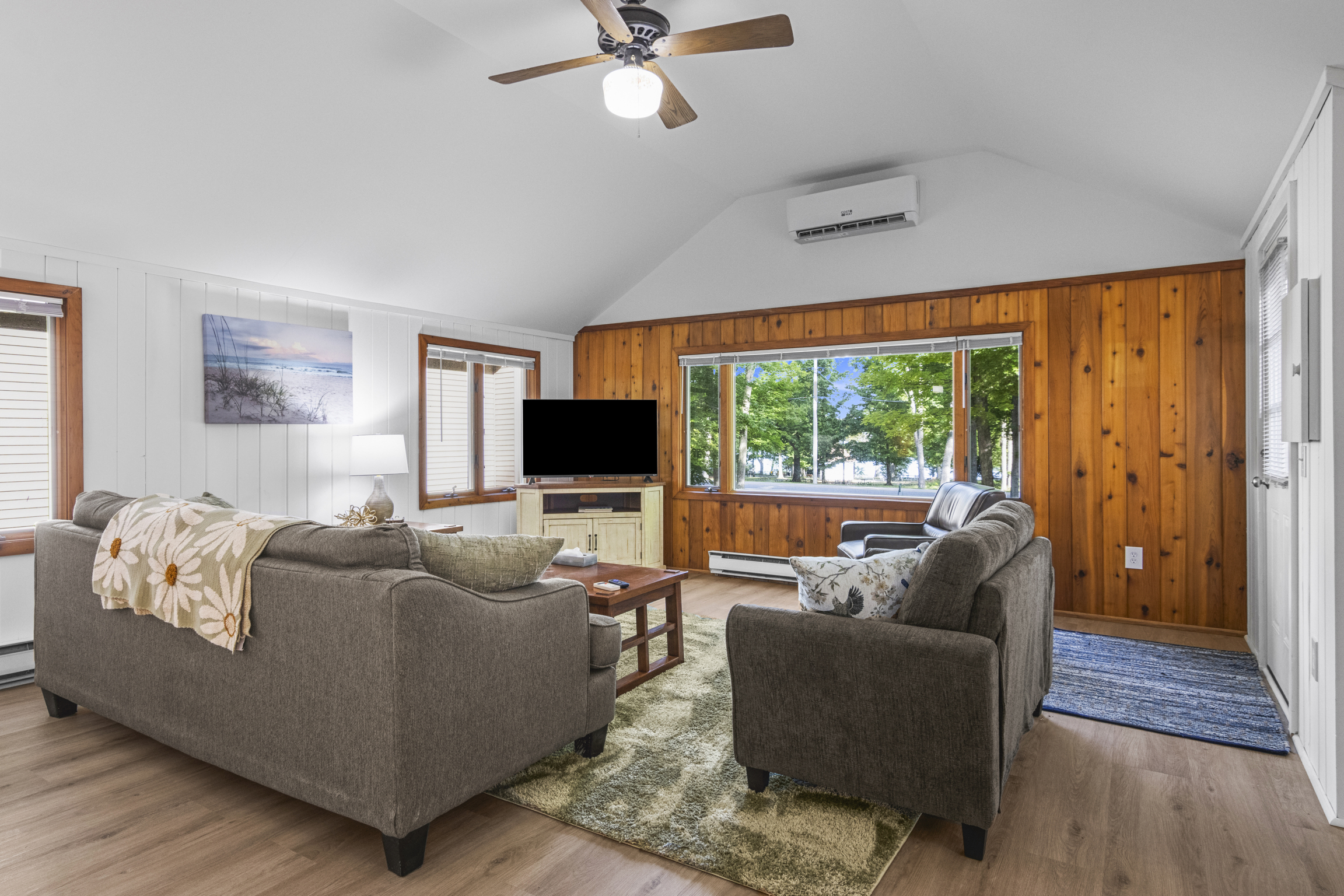 Lazy Bear Landing | Photo 12