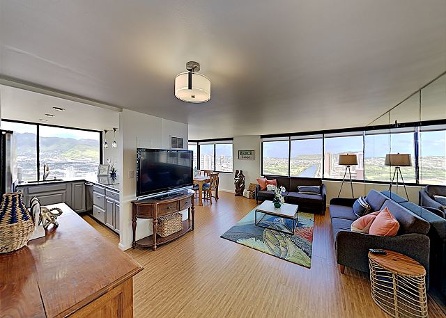 Breathtaking Hawaiian Monarch Penthouse