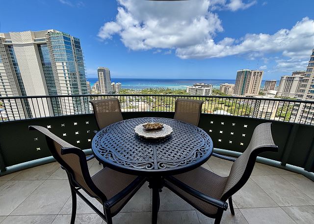Luxurious Ocean View 2-Bedroom @ LK