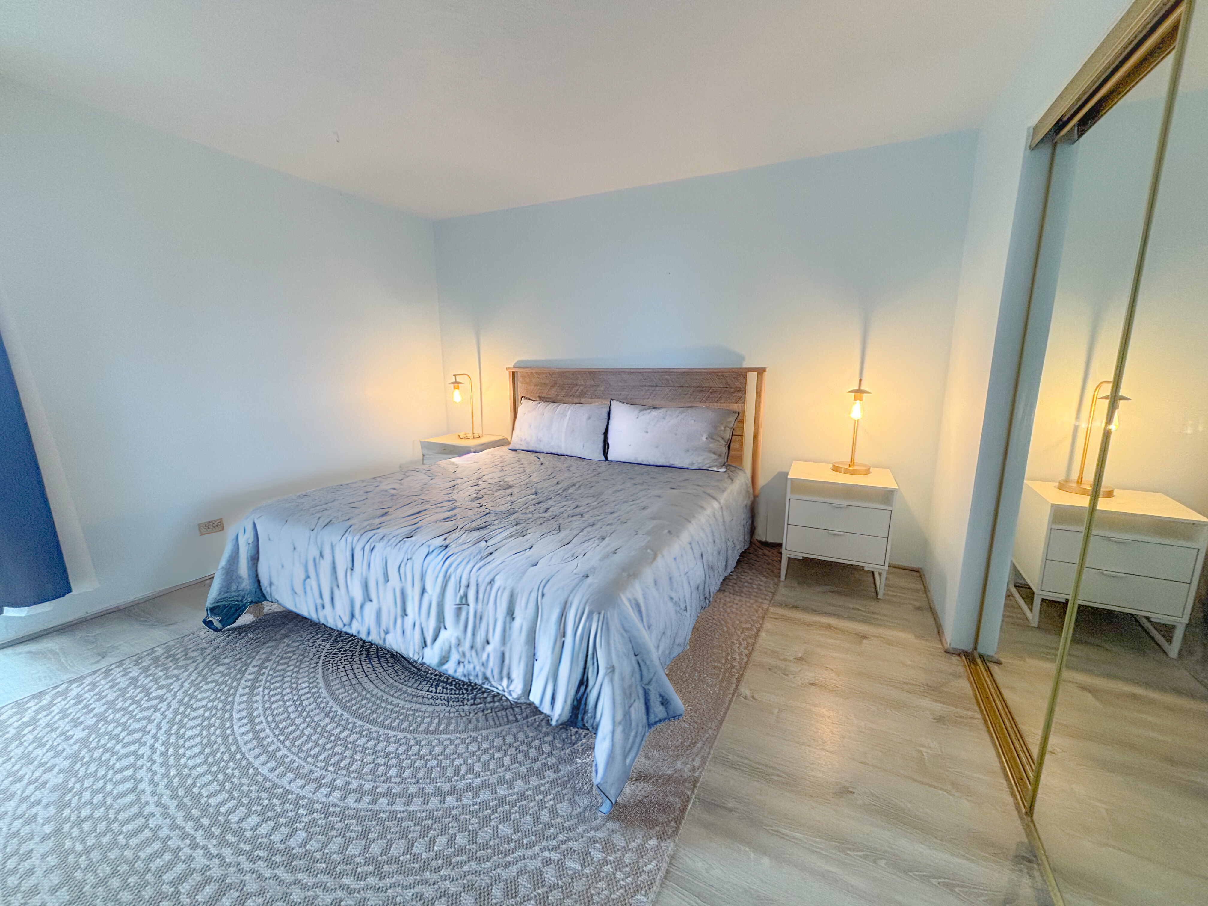 Chic Waikiki Skytower 1-bedroom - Honolulu