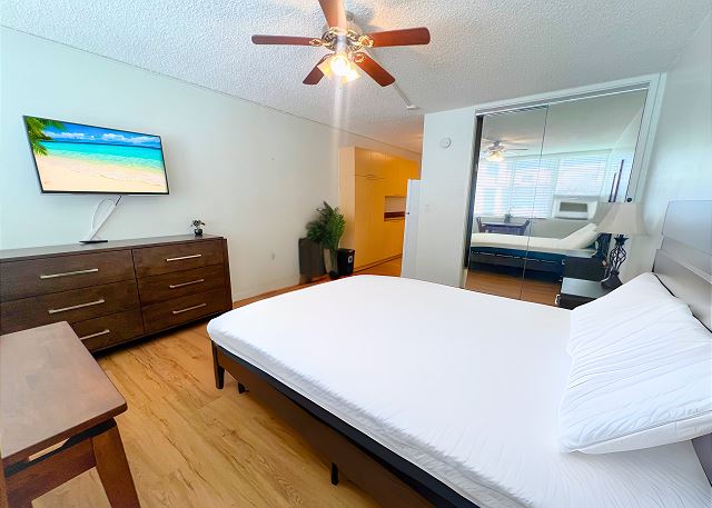 Aloha Waikiki Studio @ Ainahau Gardens