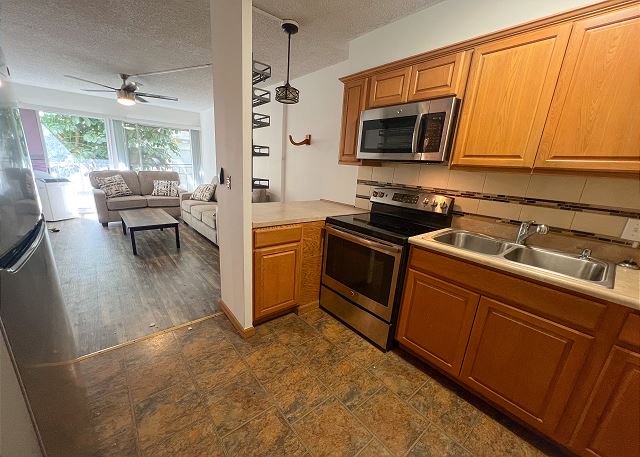 Waikiki 2-Bedroom Kaiulani Retreat