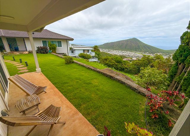 Sweeping Ocean & Koko Head Views - Ridgetop Home