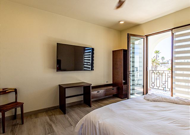 Paz del Mar Perico: Luxury King Room with Pool & Beach Access - Image 13