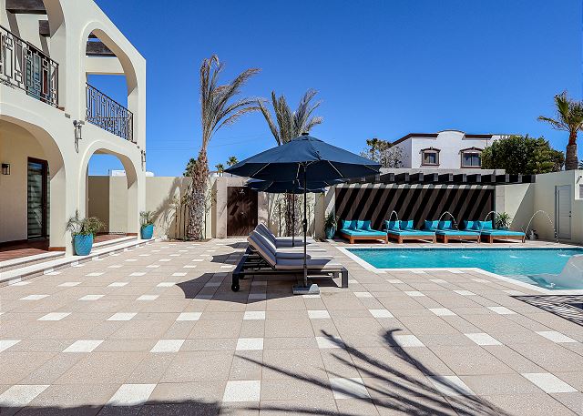 Paz del Mar Perico: Luxury King Room with Pool & Beach Access - Image 3