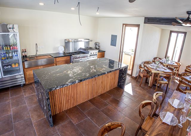 Paz del Mar Perico: Luxury King Room with Pool & Beach Access - Image 21