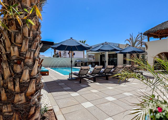 Paz del Mar Perico: Luxury King Room with Pool & Beach Access - Image 8