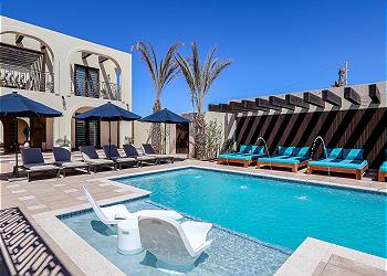 Paz del Mar Gaviota: Luxury Double Queen Room with Pool & Beach Access