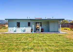 Aqua House