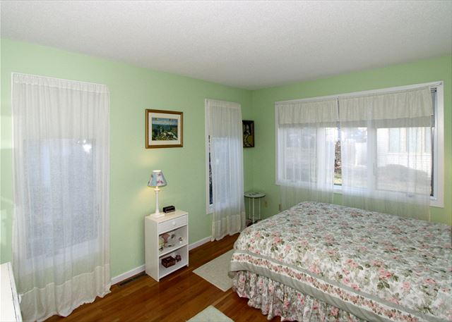 Lots of natural light Lots of natural light