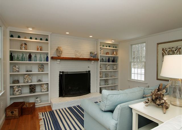 Living Area Living Area
